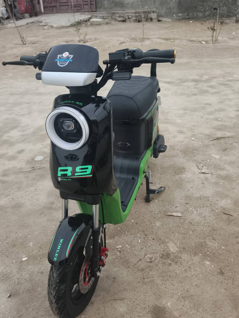 باسكل شحن R9 السرعة 109 المده الستخدام 2 اشهر من شركه ولي البكاريات 5 معه بصمه و سويجات 2 وكارتات2 معه كامل ملحقاته ولي يريد يسال بعد يراسلني خاص


**إذا كنت صاحب هذا الإعلان وتريد حذفه لأي سبب، رجاءا أرسل رسالة إلى الدعم الفني**