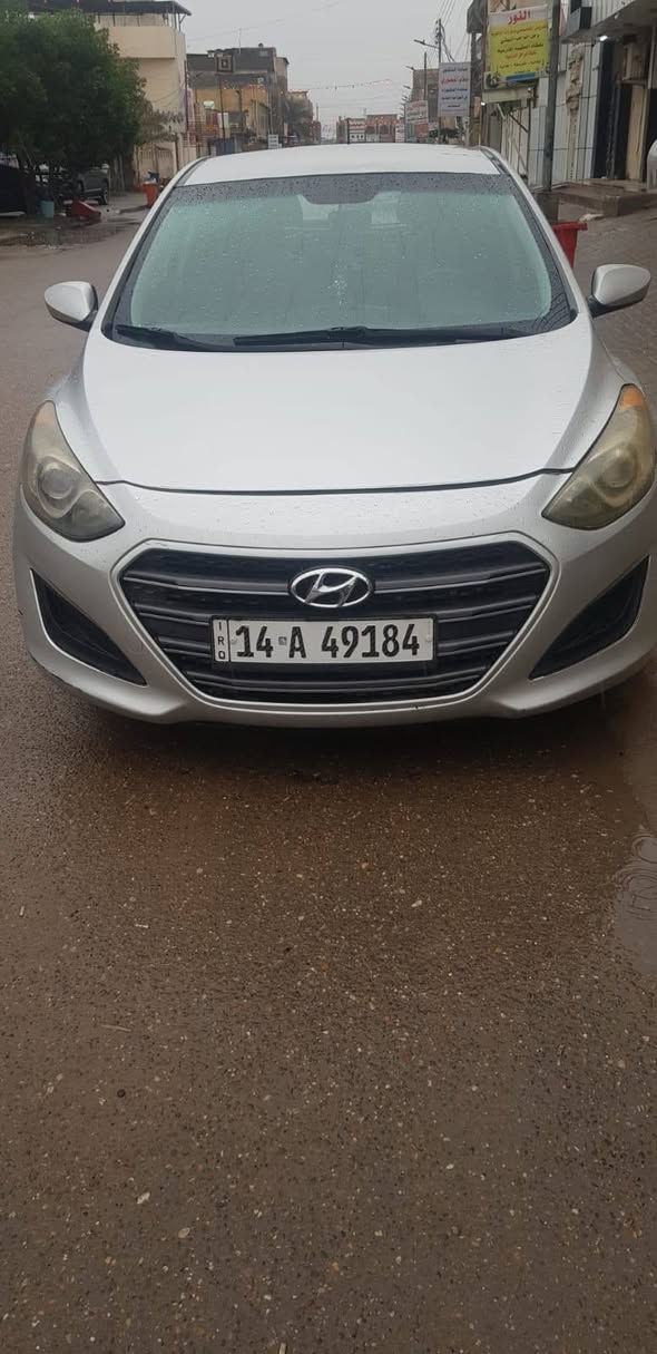 سيارة النترا هاش باك موديل ٢٠١٧ محرك ٢٠٠٠ gt ماشيه ٦٨ الف وارد امريكي ضربته بالباب بدون تبديل السعر المطلوب ١٠٠ ورقه بي مجال للجادين رقم ***********
