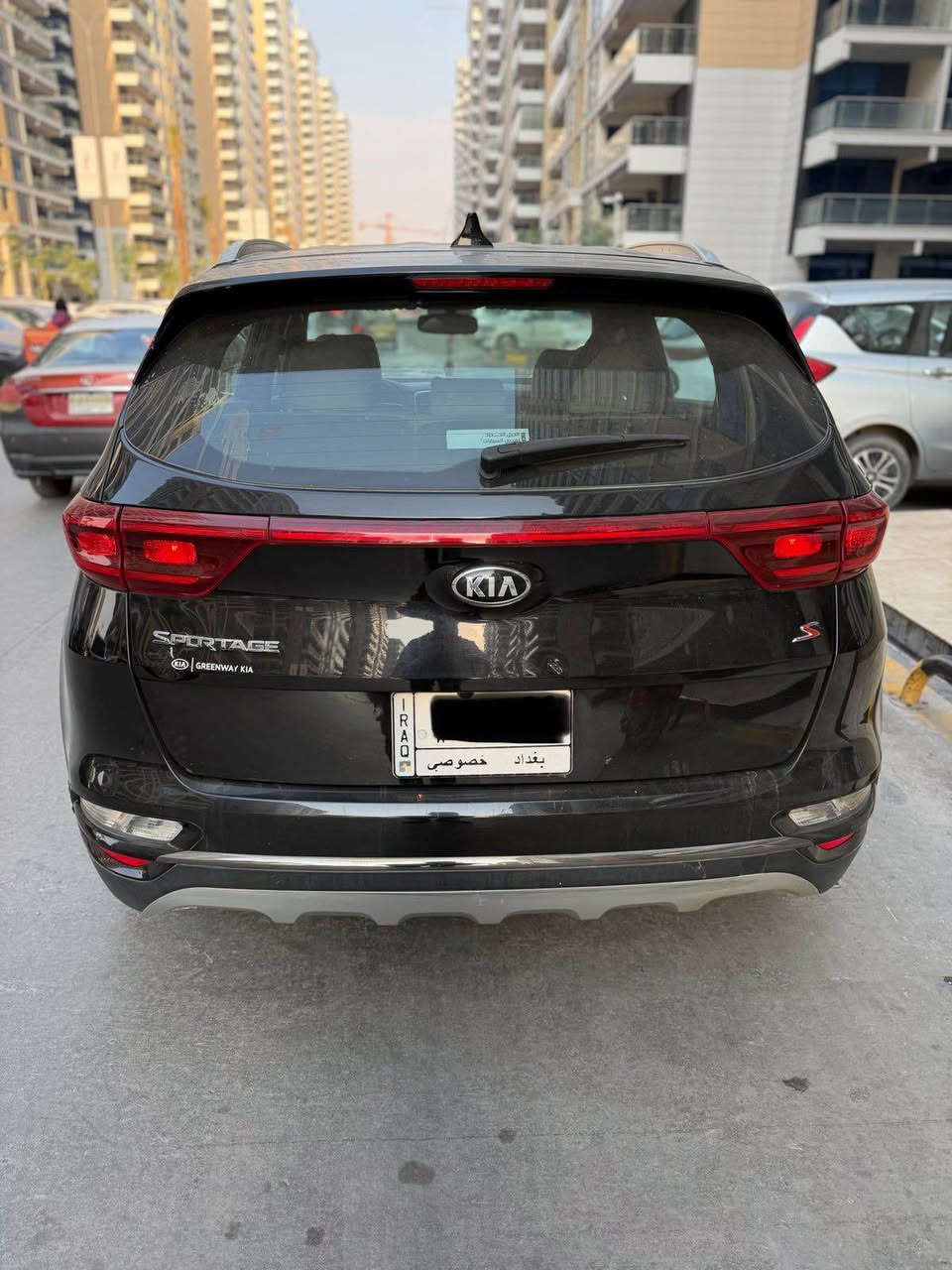 سعر جوا السوك 165 نهائي مال بيع 
كيا سبورتج 2020 مواصفات S بلاك اديشن 
حادثها خفيف فقط حافه البنيد باقي السياره مكفوله ايرباك بس الستيرن وراجع
السياره نظيفه ماشبه 57 الف 
كير مكينه شواصي ولغود كله مكفول 
باسمي رقم بغداد عنواني المنصور 
*********** بغداد, العراق
