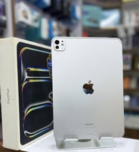 iPad Pro (M4) 2025 ذاكرة 256  بطارية 100 🔋 وكالة اصلي معتمد بعده بالضم...
