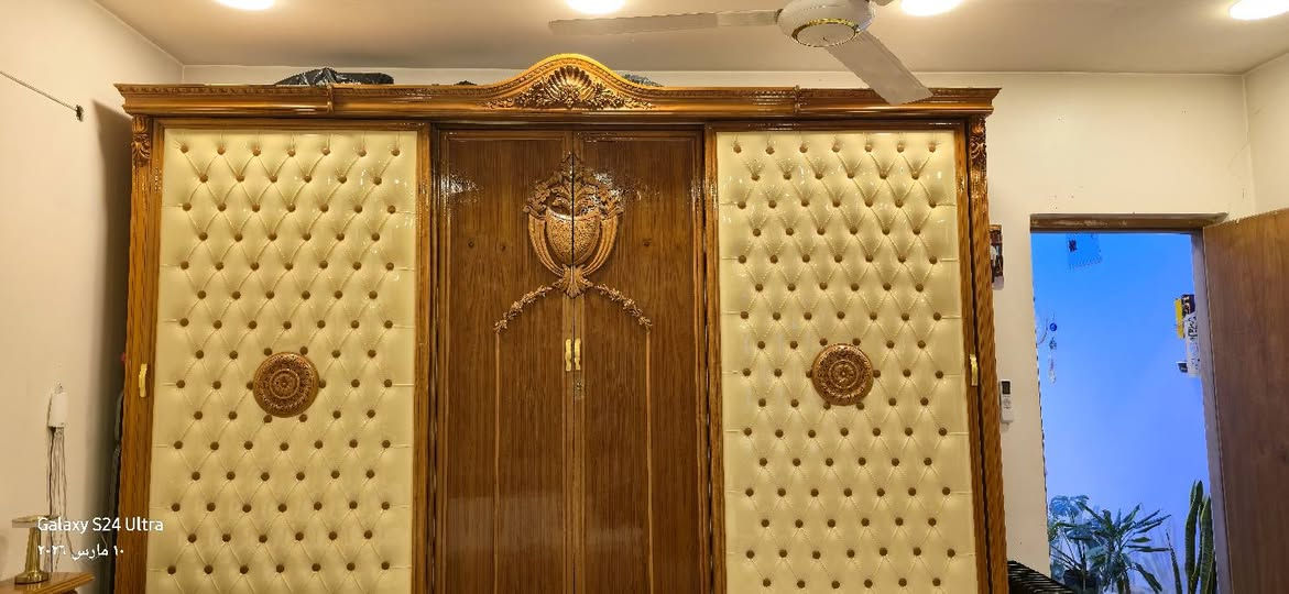 السلام عليكم 
غرفة نوم للبيع سرير وميز تواليت وميز تلفاز وكنتور من ٦ بيبان سلايد تصميم تركي نجارة عراقي تكمة الضرر فقط بميز التواليت من الاسفل مشخوطه البيبان وميز التلفاز محفر قليل من الاعلى ب مليونين وربع وبي مجال 

نص تخم يتكون من كراسي نفر اثنين وقطعه ام النفرين مع الجراجف والمخاد البيض الكبيرات ب ٢٠٠ وبي مجال 

تلفاز صغير جدا بدون نت ينفع للكامرات ب ٢٥ وبي مجال 

متوفر هذا الكريكوت للبيع بس التول بي كم شق واليدة مال كركوت المحمول من جهه مكسورة ب ٥٠

بردات الغرفة تول وبردتين عله كبر الحائط للبيع مع السجة وملحقاتها  ب١٠٠ واذا كامل ١٥٠

ميز تلفاز القطعه الفوك مرمر  اصلي وزن ثقيل ب ١٢٥ وبي مجال بسيط خشب ثقيل 

العنوان بغداد الكرادة 

الشراي يكتب وادخله خاص وان شاء الله يصير خير


**إذا كنت صاحب هذا الإعلان وتريد حذفه لأي سبب، رجاءا أرسل رسالة إلى الدعم الفني**