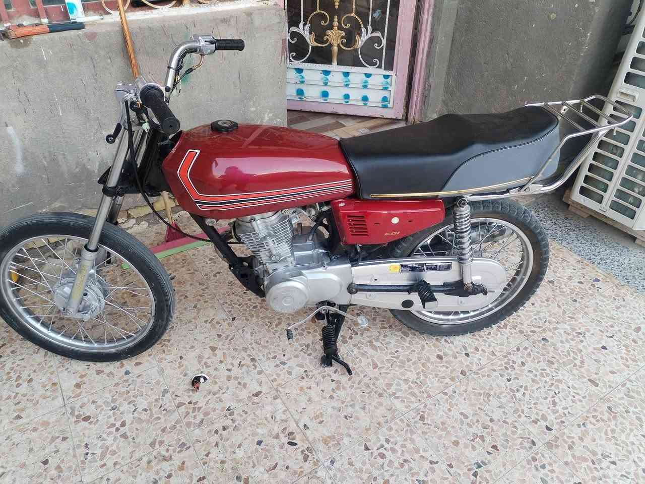 س ع . دراجه للبيع مكينه وشاصي امتياز غراض جدد تانكي دبلات  مفتوحه دراجه كلك سعر350 وبيها مجال مكاني المجر


**إذا كنت صاحب هذا الإعلان وتريد حذفه لأي سبب، رجاءا أرسل رسالة إلى الدعم الفني**