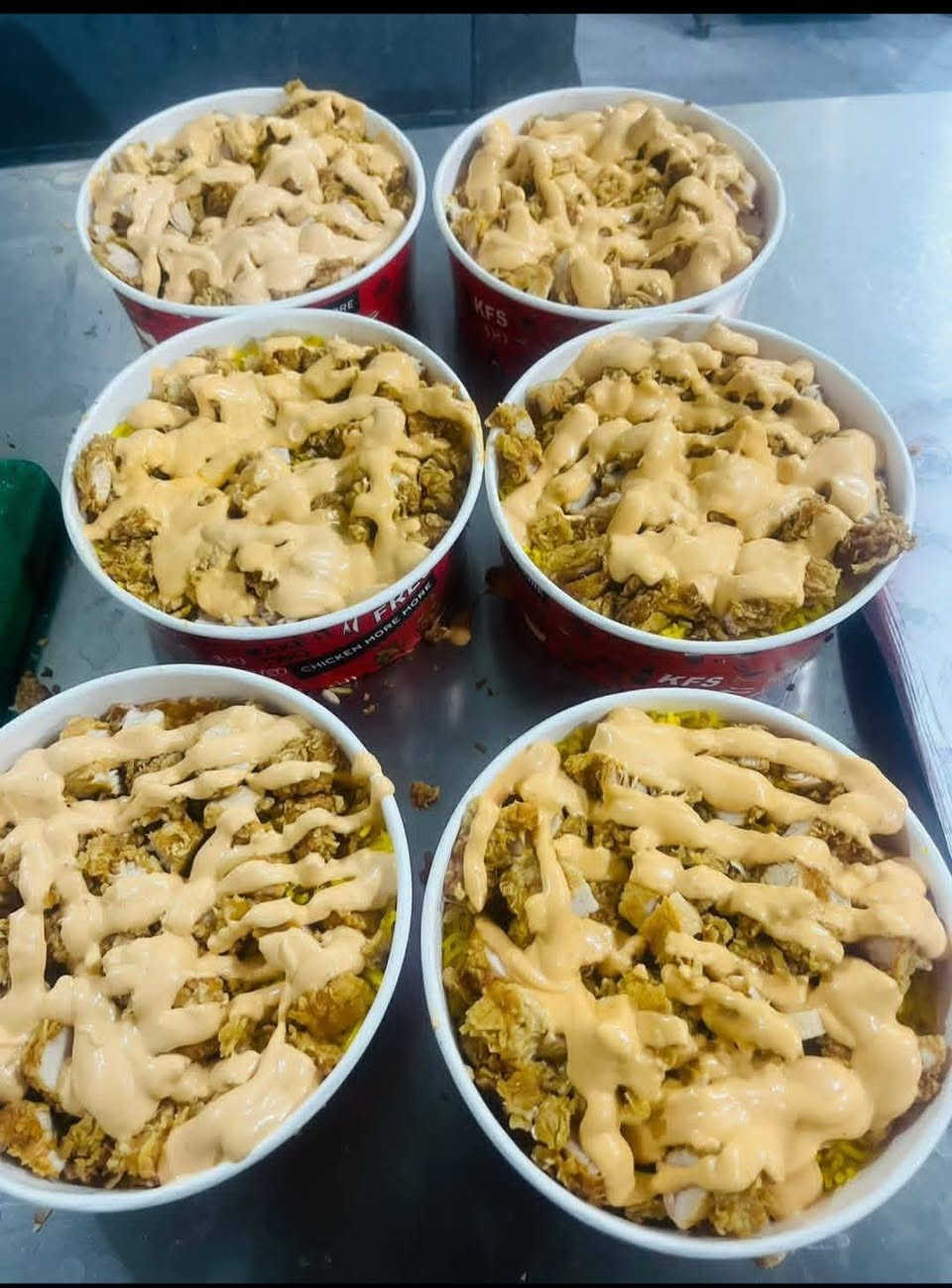 سلام عليكم حبايب كلبي  متوفر لدينا بيتزا جميع الأشكال
وزنجر وكنتاكي وريزو ولحم بعجين وبركر وفاهيته وصاج
لحم ودجاج كله بسعار مناسبه كلش البيتزا 🍕  حجم واحد وسط معه التوصيل  فقط 5 وبقيت السعار جدن مناسبه 
شرط ارخص لأسعار الله يديمك يا رخص شرط لاكل اذا مو 
درجه اولاه فلوسك مرجوعه زورونا مرا اخليك ترجع الف مرا 
 رقم الحجز *********** وتوصيل مستمر داخل وخارج 
 بلد انشالله واي شي تحتاجه خارج اطلب يوفره الك ابو التوصيل 
علا طريقه راسلو الصفحه او اتصل عرقم ماريد احد ينافسني 
بلسعار لان متكدر ونشالله عروضنا مستمره وراح اسويلكم مسابقات
