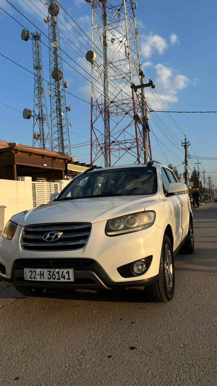 سنتافي وارد خليجي
موديل 2012
محرك 4 سلندر دوش ما مفتوح
رقم أربيل دولي
سنوية جديدة
مكان السيارة أربيل 
المواصفات 👇
فول مواصفات
سبعة راكب
3 قطع تبريد ثلج
فتحة سقف
داخل بيجي
تخشيب بالأبواب
تحكم ستيرن
اشاير بالمراي
تدفئة
شاشة
كامره
حساسات خلفية
جام أوتو
تعتيم تلقائي
ويل فراشة
السيارة جديدة كلش ومكفولة من كلشي
كير – مكينة – تبريد – حدادية كله جاهز
ما بيها قطرة صبغ
🔴 السعر 💵 150 💸
(وبيها مجال)
📞 *********** 
#سنتافي #هيونداي #سيارات_للبيع #العراق #البصرة #Iraq_Kurd_Ca
