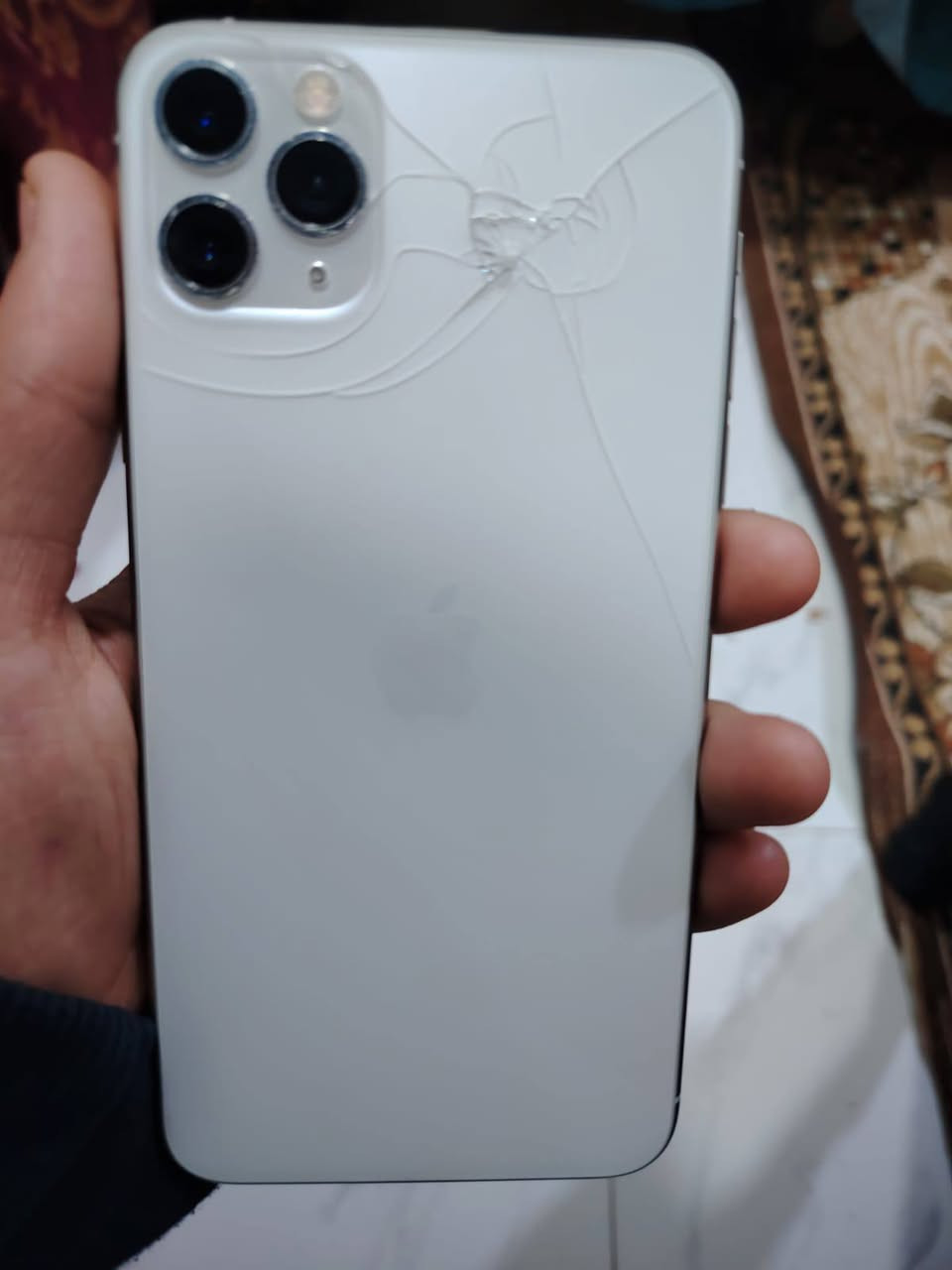 ذاكرة 256
11برو ماكس 
مبدل شاشة
ظهر مفطور
فيس ايدي واكف
يشتغل شريحة وكلشي
امريكي نموذج m
وحدة الموبايل ما ويا كارتونة
للأستفسار الأتصال على الرقم ***********
