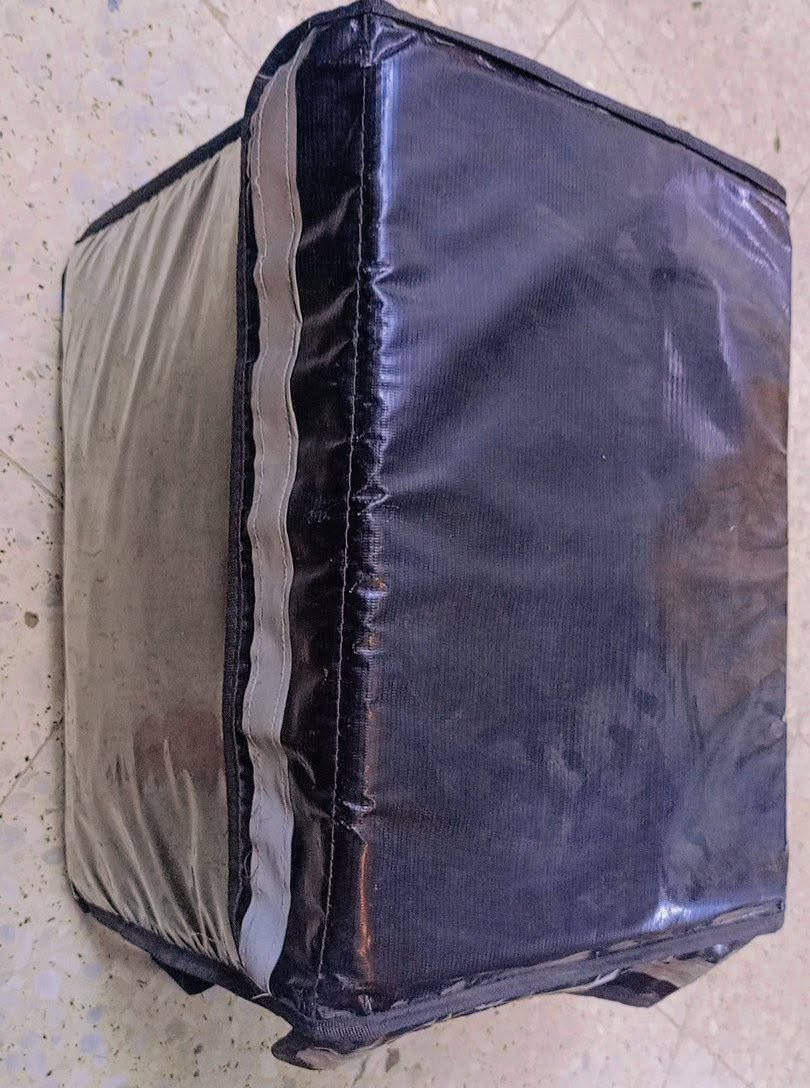 للبيع خوذه وصندوق دلفري خوذه جديده ستخدام قليل صندوق نضيف حيل سعر الخوذه 25 ولصندوق 10 مكاني الحريه للاتصال ع رقم ***********
