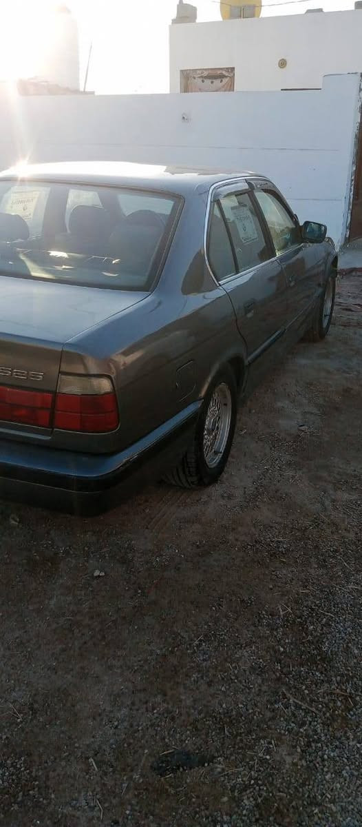 السلام عليكم بي ام دبليو
السيارة جاهزة من كير محرك مكينه كله بل كارتون

تحويل مباشر حجم 525
***********
