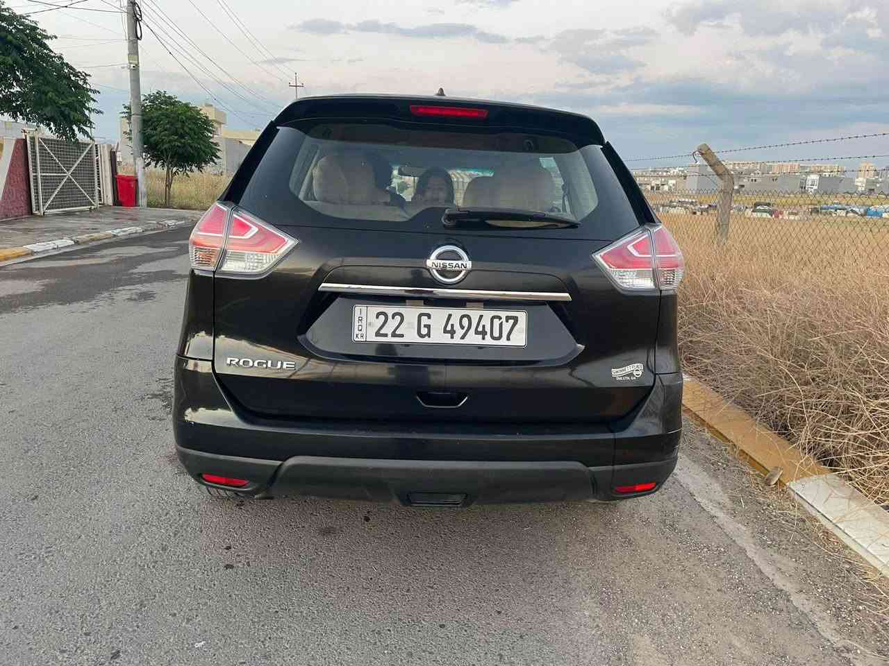 نیسان رۆگ ٢٠١٦  ماسەفاتی S ناو زەردی کەنەدیبێ بۆیاغ تەنها بۆنیتی بەرز بۆتەوە بەر سەقف کەوتوە تۆزی شەپۆلی هەیە زۆۆر کەم بێ سبوغ و بێ ئارباگ     *********** وتس ئاپ أربيل, العراق
