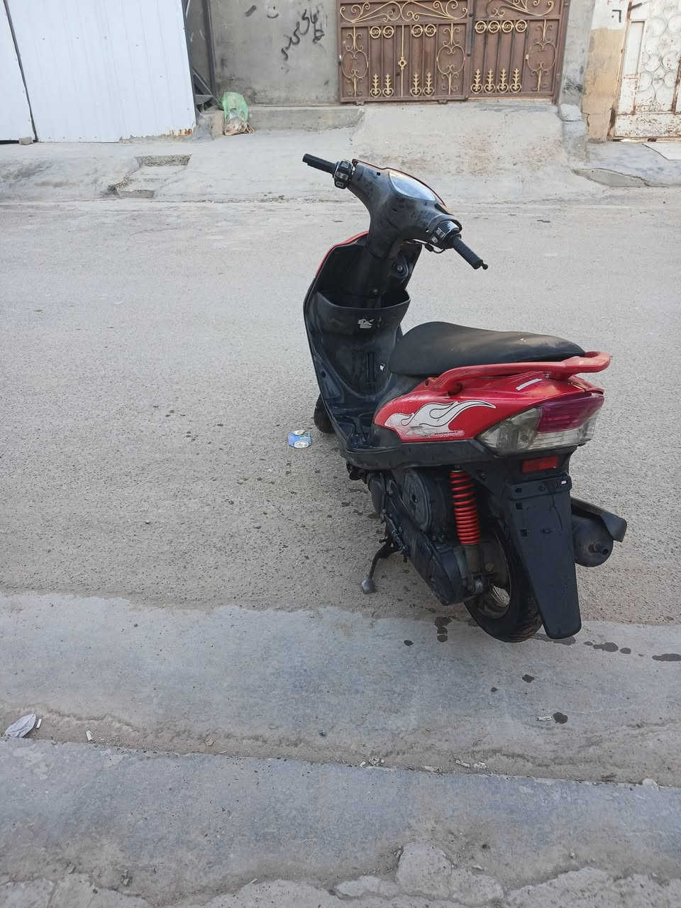 سلام عليكم ماكس عدلة كفالة عامة دراجة مكينة بلادية كفراتهة بلادية شلعة معدل لدراجة تخبل عنواني بغداد لكمالية لسعر 550
وبيهة مجال بسيط حك لجية 
*********** بي واتساب
