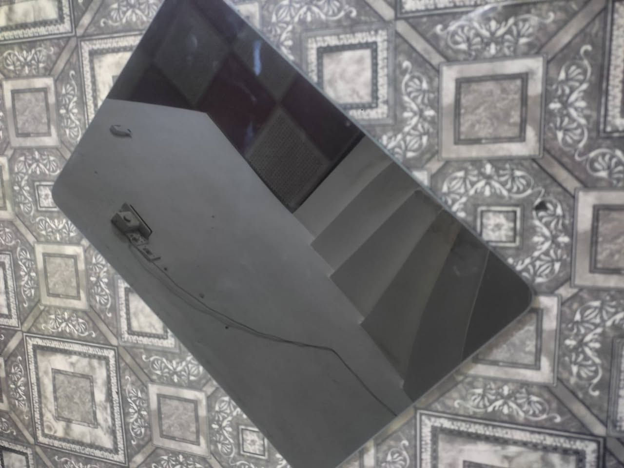 توفر mi pad 6s pro للبيع مواصفات الجهاز
ذاكره: 512 
رام: 16
معالج: snapdragon 8 gen 2
حجم شاشه:  12.4
دقه الشاشه: 3k 
بطاريه:  10000
شاحن: 120W
الجهاز نضافه 80% الجهاز ما يعاني من اي شي لا حراره ولا اي عيب مجرد الجهاز بي شخوط بلشاصي وما مأثره  كما موضح بلصور + زلغ واحد صغير بلشاشه فوق فتحت الشحن وما مأثره ابد بس حبيت اذكرها الجهاز اعلى نسخه ابو 16 غيكا رام و 512 غيكا سعر الجهاز 550 الف للتواصل خاص او واتساب علا هذا الرقم *********** المكان بصره حيانيه
