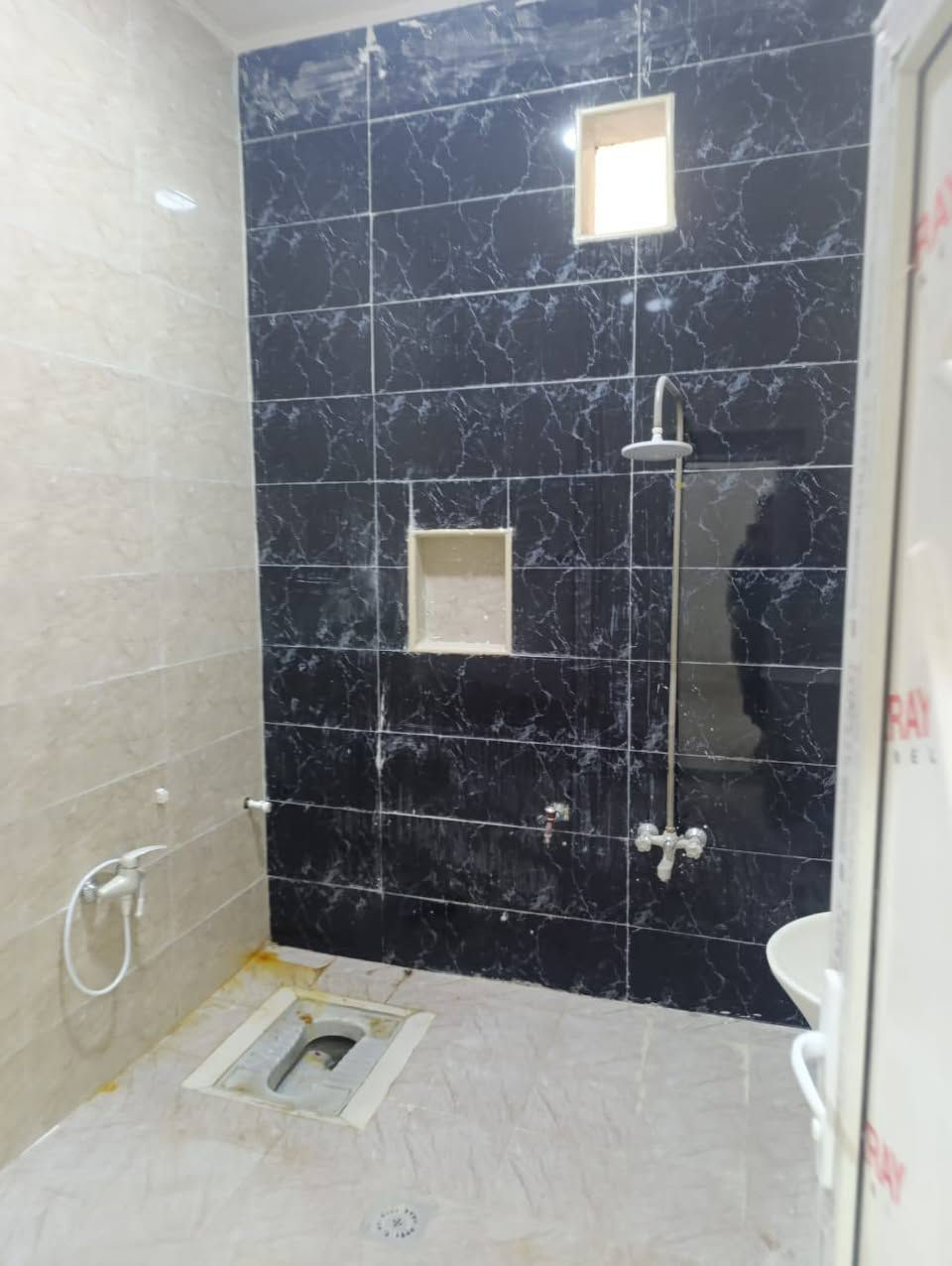 ***********📞📞
🔸️ع دار  للبيع  في شط العرب باب الهوى
مساحته 200 مــــــــــتر  
♦️  يحتوي ع غرفتين وصالة ومطبخ واستقبال وحمامات كراج
الســـعر  97وبي مجال 
للإستفسار ***********
🔹️العنوان المكتب عقـــــــارات بلــــــــــــد باليوبه قرب مدرسه ام أيمن

♦️نستقبل كافة العروضات في شط العرب
