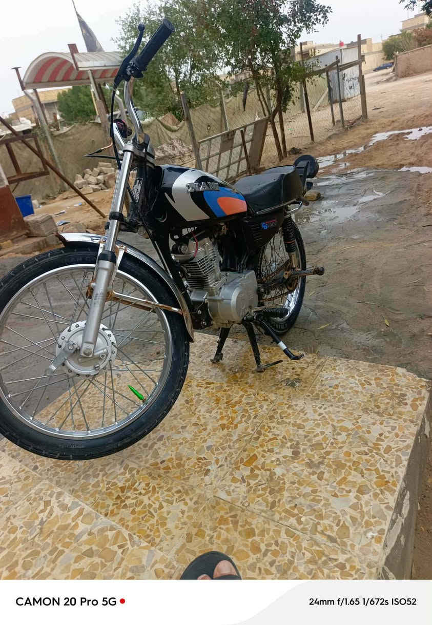 السلام عليكم دراجه للبيع موديل21 محرك23 700وبيها مجال حي النداء***********
