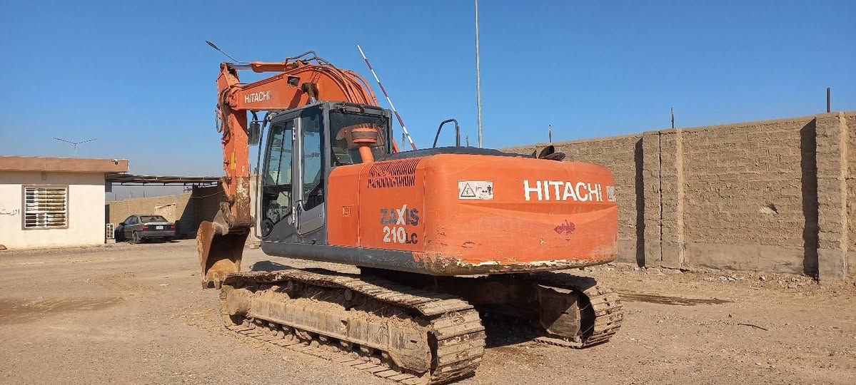 هيتاشي 210Lc ***********
