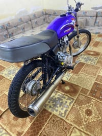 موتوسيكل • بدون تفاصيل