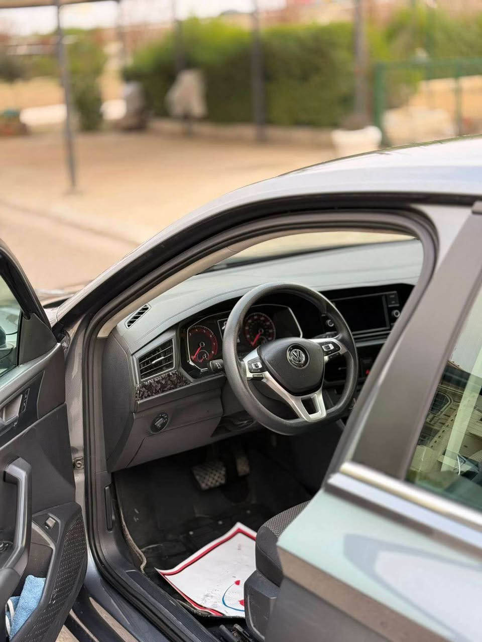 جیتا مۆدیل 2019 بۆ فرۆشتن مواسەفات S سەیارەکە بەس سندوقی گۆڕاوە بە بیلاد و دوو شوێنی بچوکی pdr ە هەموو ئەرباگەکانی بەشەرت بۆ زانیاری زیاتر پەیوەندی بکەن 
*********** أربيل, العراق
