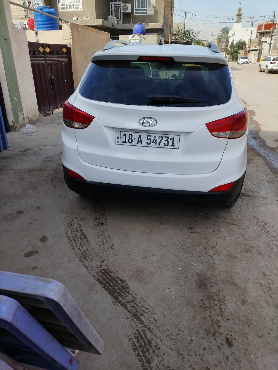 السلام عليكم توسان للبيع 2014 سياره بيهه صبغ باقي كفاله عامه كير حداديه مكينه تبريد كلشي مكفول سعر ١٣٠ وبيها مجال مكان الحله نادر الأولى 
للاستفسار
‭٠٧٦٠ ١٣١ ٠١٣٦‬ ‭
