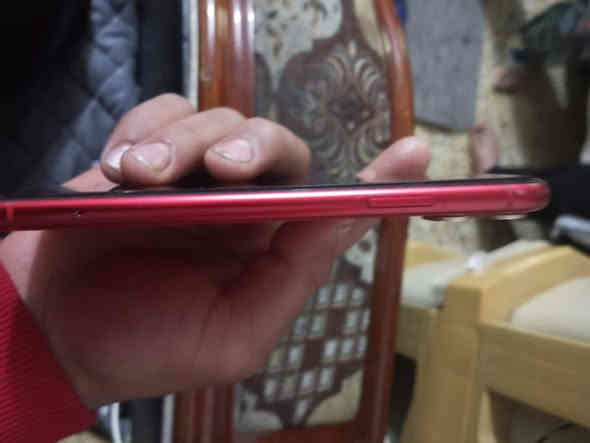 السلام عليكم ايفون 11عادي البيع كلشي ماابدل بي بس بطاريه تليفون نضيف الله شاهد تجي اتكلب بي على راحتك سعره 250عنواني بغداد مدينه الصدر ***********
