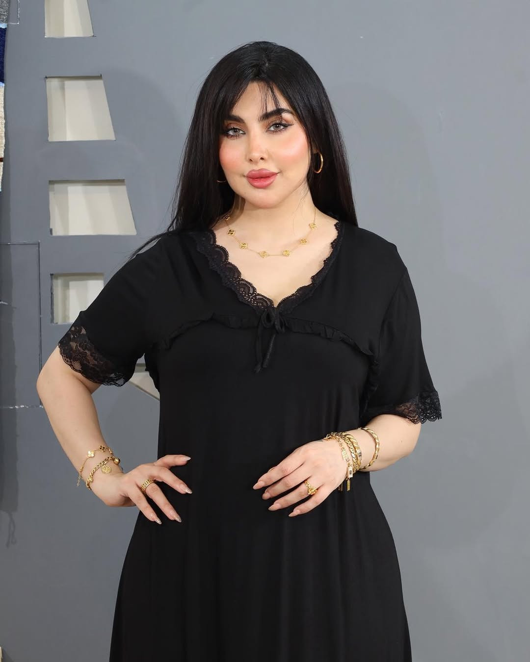 ✨ دشداشة زبده كلوش ميدي ✨
ستايل ناعم وفخم يطلع يهبل باللبس 😍
 السعر  15 الف 
🖤 قماش فانيله زبدة ناعم ومريح
🖤 قصة كلوش مرتبة تعطي فخامة وحركة حلوة
🖤 قياسات من 4XL لحد 7XL
🖤 مناسبة للبيت والطلعات

🔥 خامة تريح وتبرد بالصيف
📦 الكمية محدودة والحجز مفتوح #مفتوح #والحجز #والحجز_بالأولوية #والحجز_بالاسبقيه #والحجز_يتم_بسرعة_عند_أول_عرض


**إذا كنت صاحب هذا الإعلان وتريد حذفه لأي سبب، رجاءا أرسل رسالة إلى الدعم الفني**