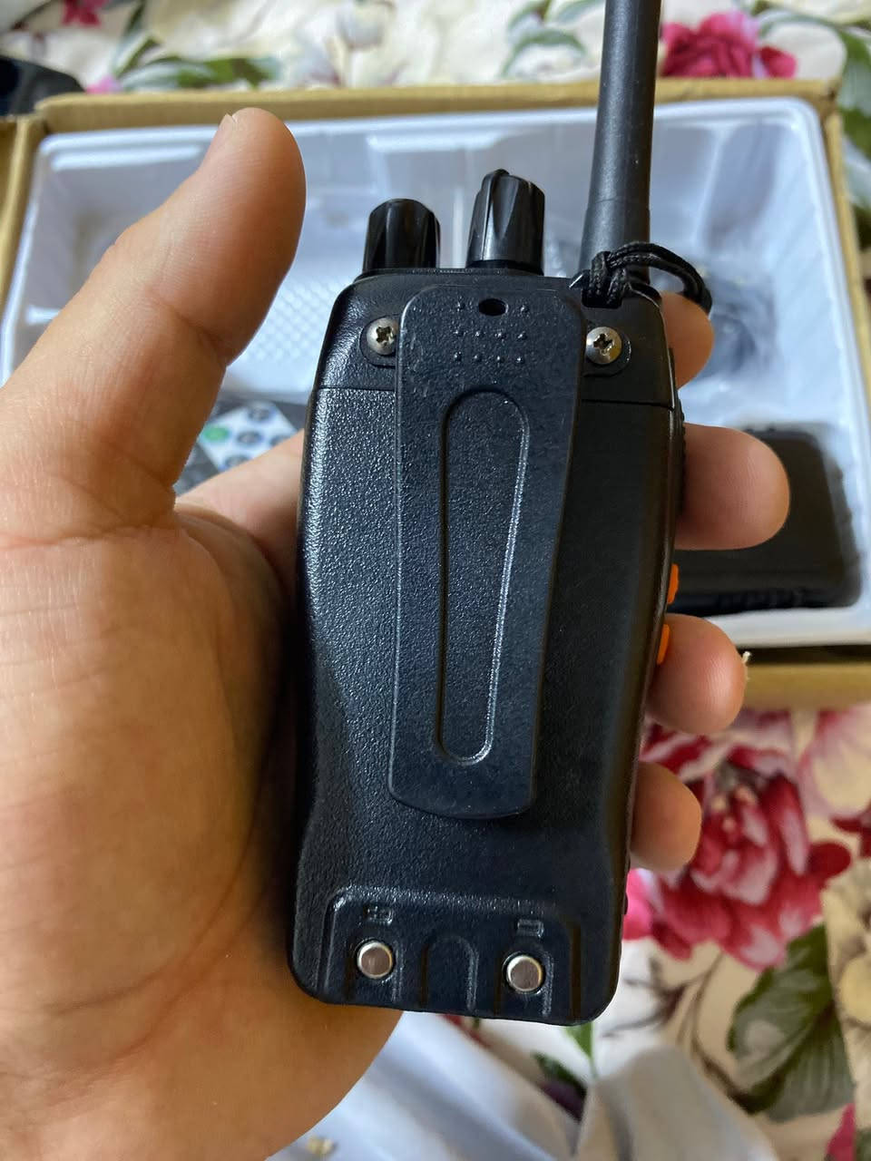 هذا الجهاز هو جهاز اتصال لاسلكي من طراز Baofeng BF-888S.تحتوي العلبة عادةً على جهازي لاسلكي مع كامل ملحقاتهما مثل البطاريات والشواحن.يعمل الجهاز بنطاق تردد UHF ويتميز بـ 16 قناة.تصل سعة البطارية إلى 1500 مللي أمبير، مما يوفر وقت تشغيل طويل. سعر هاص❤️


**إذا كنت صاحب هذا الإعلان وتريد حذفه لأي سبب، رجاءا أرسل رسالة إلى الدعم الفني**