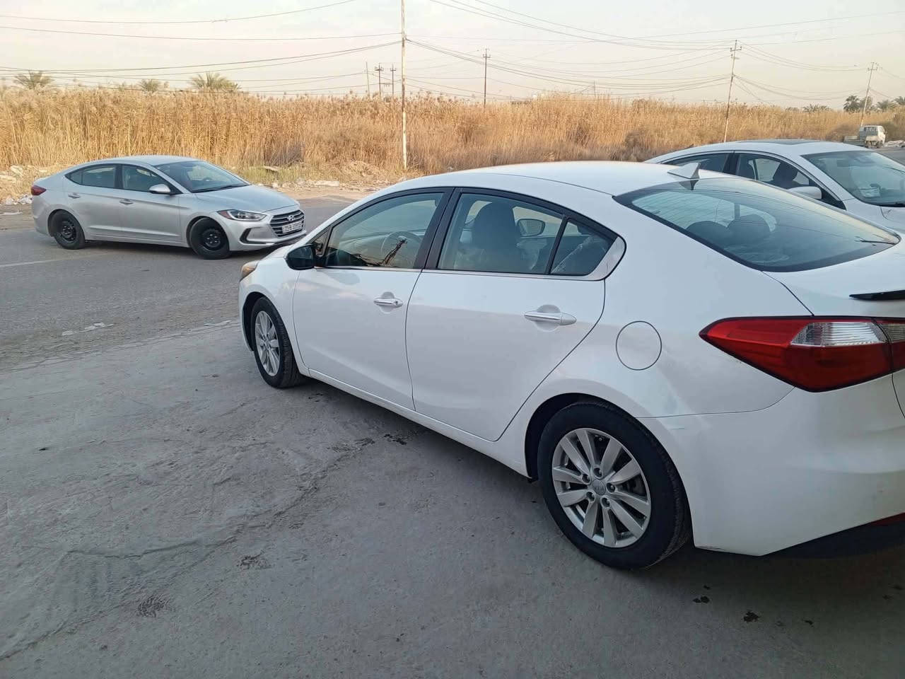 السلام عليكم
فورتي 2014 امريكي مكينه 2000 كير مكينه مابيهن شي قطتعين  صبغ وبارد بل جاملغ الخلفي على كد شبر تبريد شغال  
يرادله صدر امامي    السعر110وبيه مجال مكاني بغداد الدوره ***********
