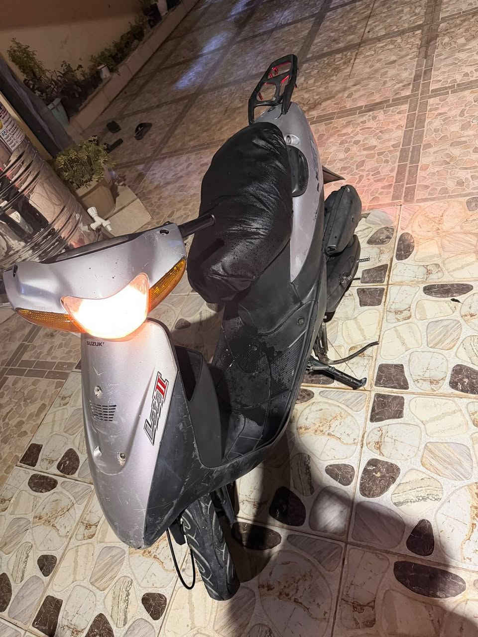 السلام وعليكم ماطور زمبور ساسوكي للبيع الدراجه رمبه قطرة اخياس مبيها هاي اول فتحه الها كابريتر ابلادي كهربائيات كلها شغاله سلف وهندر شغاله بانزين كل 12 يوم تفول شرط شلعه ومعدل نكره الدراجه مكاني تكريت الديوم السعر 295 وبيها مجال لل طيبين الرقم لل تواصل ***********
