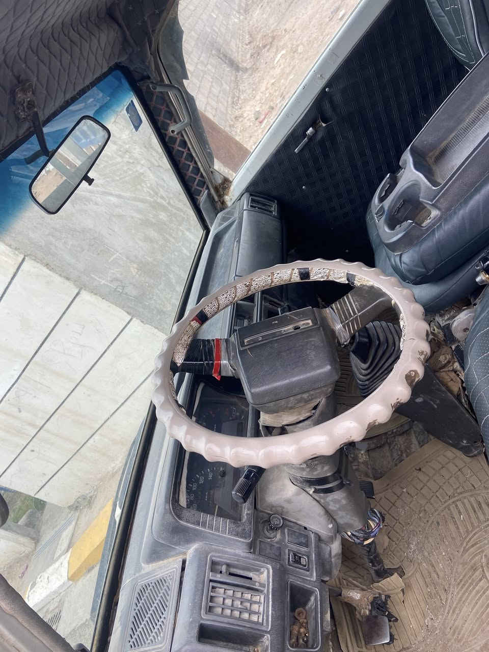 سلام عليكم
كيه بنكو موديل 93مكفوله من كصه كير ومحرك مكفولات تخم تواير وره وكدام وباتري جديد سياره جاهزه من كلشي كهرباياته شغاله كله سياره باسمي تحويل ثاني يوم .مكاني الانبار عامريه الفلوجه .السعر 40وبيه مجال

‭0771 348 2172‬
