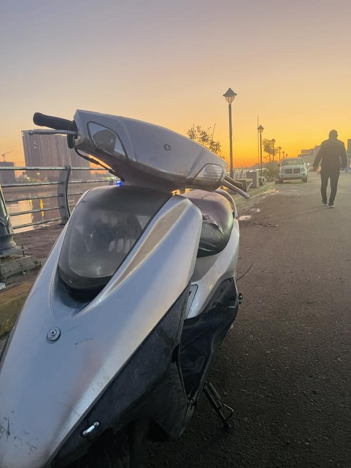 السلام عليكم دراجه بريز للبيع دراجه بلاديه ناعمة مكينه ممفتوحه جيب فيتر وافحص بس بيها شويه ملاحضات بلكفرات تايرات جديده مبدله السعر ( 500) وبيها مجال بسيط لاستفسار ***********
