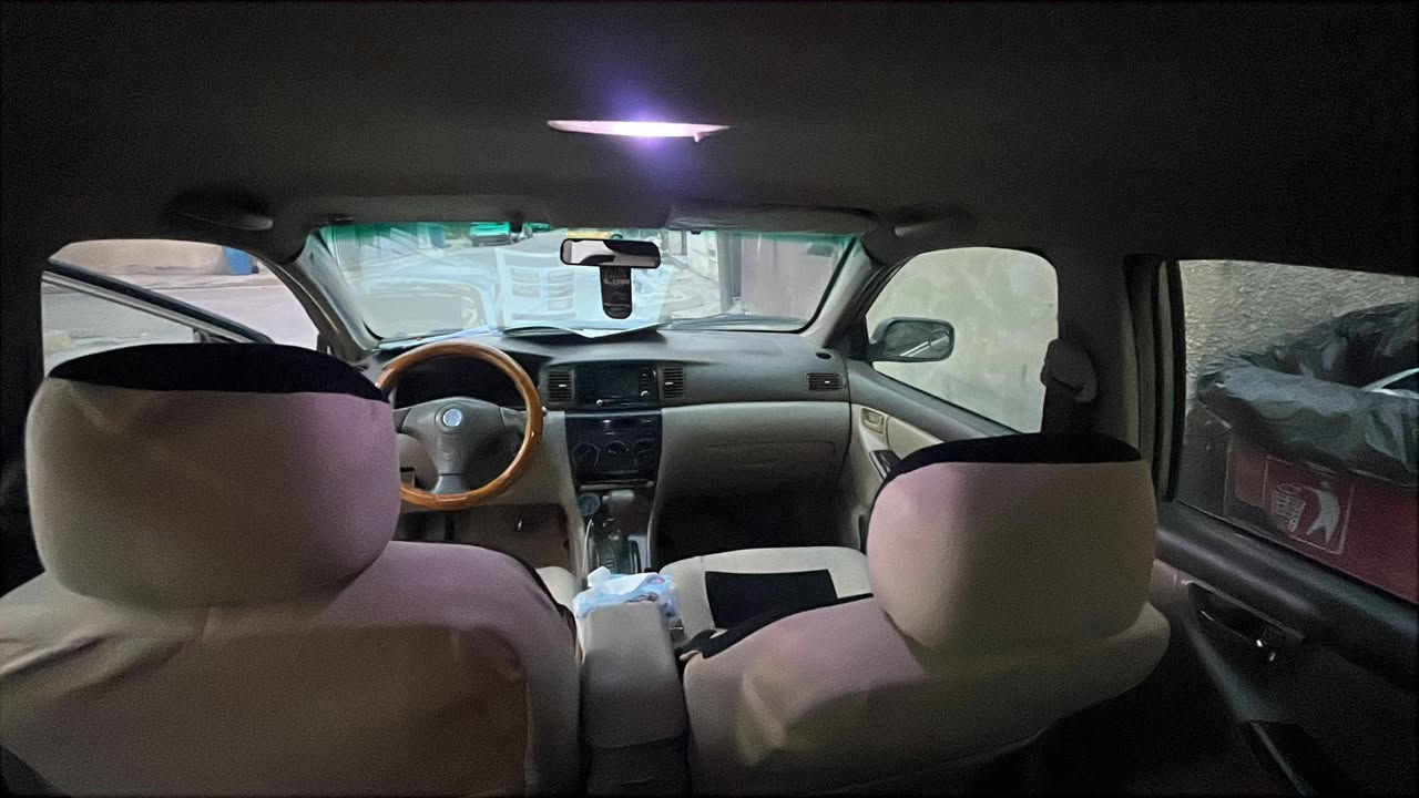 السلام عليكم كورلا نحلة 2006 وارد امريكي السياره داخلة كلين للعراق بالعراق بيهه طختين بالبدنة وبالجاملغ الايمن مصبوغة عام وبعدني ممبولش السيارة وموجوده الصور قبل الصبغ نواقص السياره مشط ستيرن صدر امامي وخلفي نضيف مسويلهه ادامة قبل شهر تنضيف غرفة احتراق وفيت بم ونوزلات ومجاول وبلكات كلة جديد 
السعر 75 
*********** شهداء السيدية
