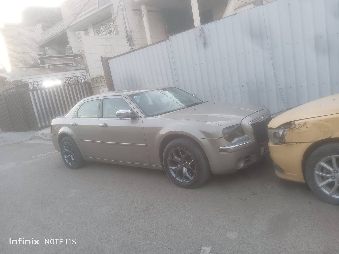 اوباما 8 اس للبيع رقم بغداد بأسمي
بيها صبغ ابيعلك صبغ عام بدون اي تبديل مكينه 3.5 فور ويل ملغي 
السعر 93 مكانها بغداد حي العامل 
***********

