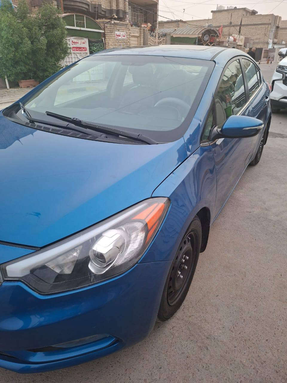 السلام عليكم
كيا فورتي موديل2014 وارد امريكي   فول موصفات ١/١ السياره حادثه بنيد وجاملغ مبدل ابلادي نفس الون مكينه ٢٠٠٠ جي تي اي رقم بغداد تحويل ثاني يوم 
موصفات السياره 
* فتحه سقف 
* بصمه ابواب اوتشغيل 
* مقاعد جلد 

* كشن السائق كهرباء + ذاكره 
* شاشه تاب 
* كشنات تدفئه تبريد 
* استيرن هيتر 
* مانع انزلاق 
* 3 وضعيات القياده 
* تحكم استيرن 
* مري شفط 
اوبيه بعد موصفات مذاكرهن  مكان السياره بغداد حي اور 
السعر 105  غير متواجد علفيس 
الاستفسار ***********
