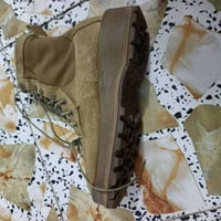 بسطال امريكي • قياس ٤١ • ديوانية