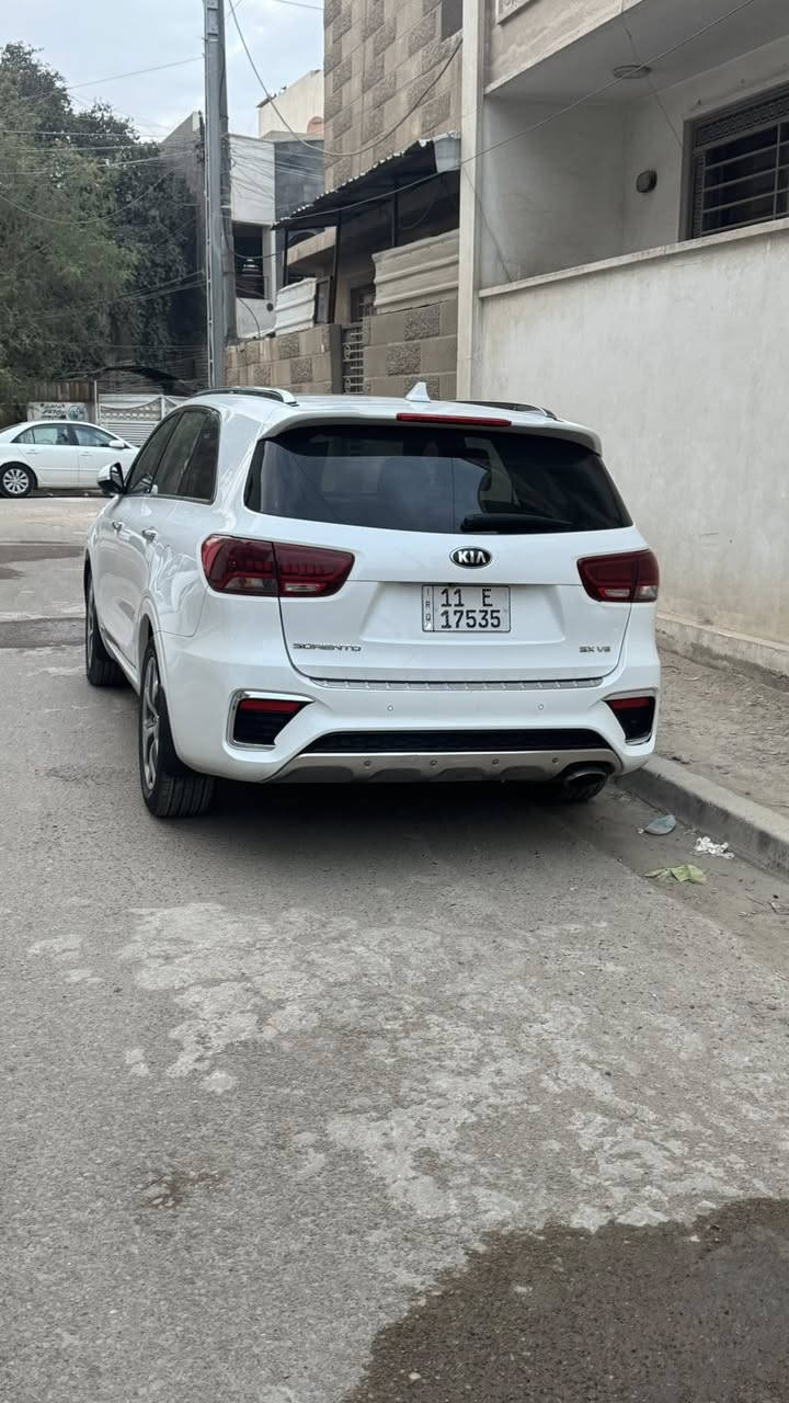 سورونتو 2019 وارد امريكي ضربتها بنيد
اعلى موصفات v6 رادرات وكامرات 360 
ماشيه 93.000mi
265وبيها مجال
***********
