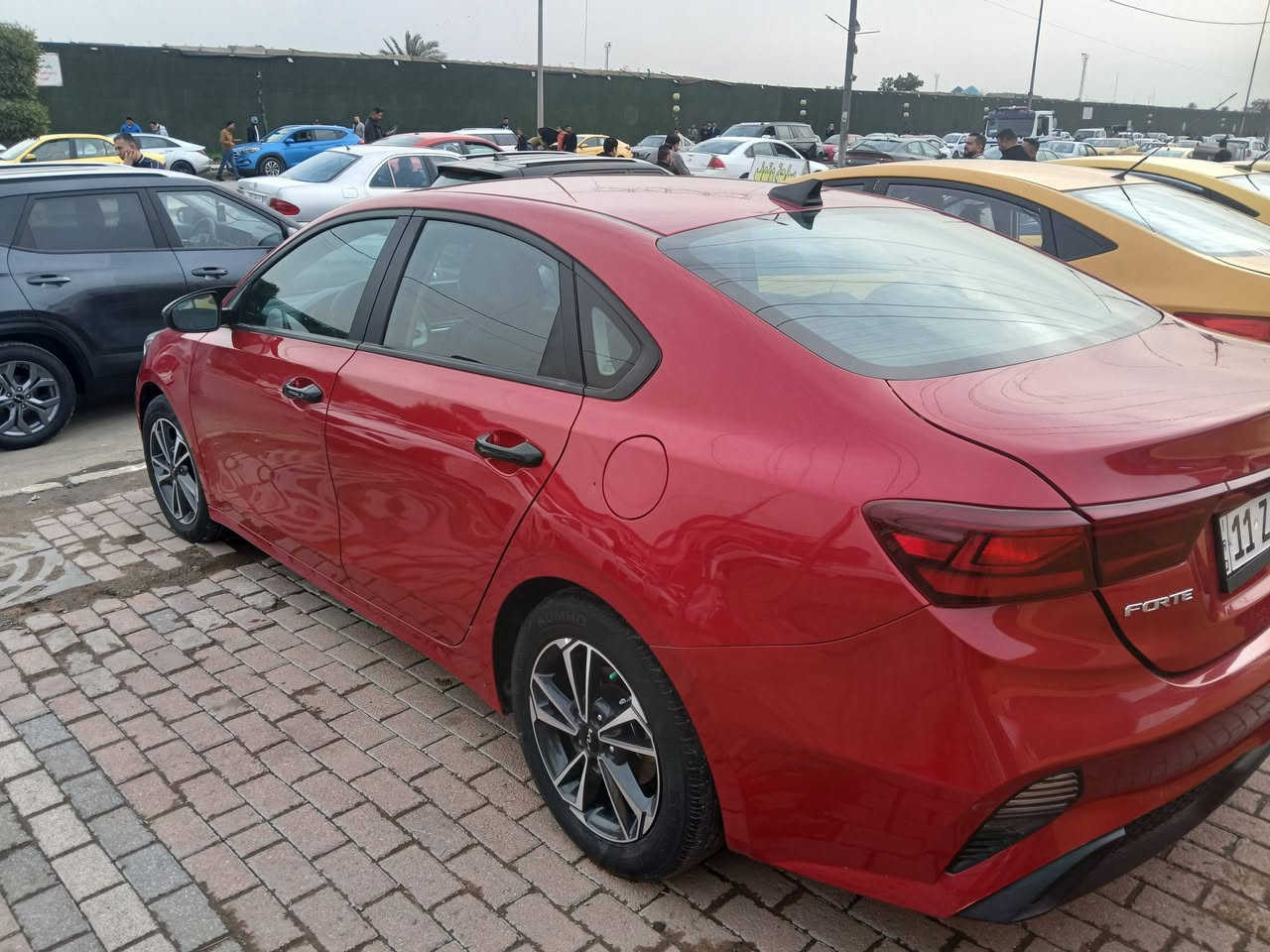 السلام عليكم فورتي موديل 24 رقم بغداد مكينه كير كفاله مكينه دوش 2000ماشيه 29 الف باسمي وحادثهه مرفوق ويه الصور و سياره خير من الله سعرهه 155 وبيهه مجال حك الجية  مكاني بغداد  رقم الهاتف ***********
