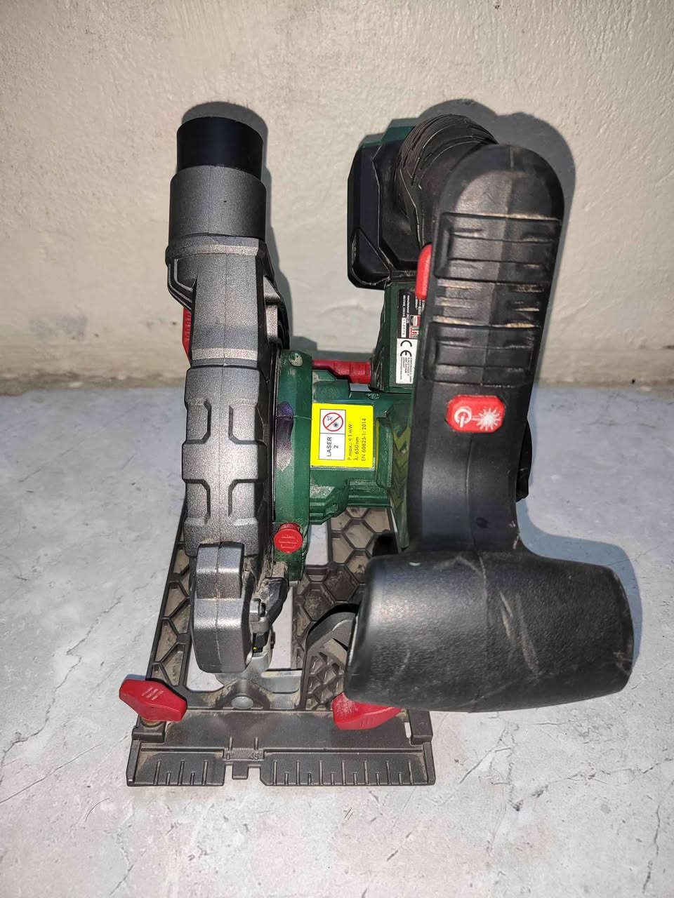 منشار قرصي شحن بارك سايد الماني 
بدون شاحن وبطارية 
يتوفر توصيل لكافة المحافظات بغداد, العراق


**إذا كنت صاحب هذا الإعلان وتريد حذفه لأي سبب، رجاءا أرسل رسالة إلى الدعم الفني**