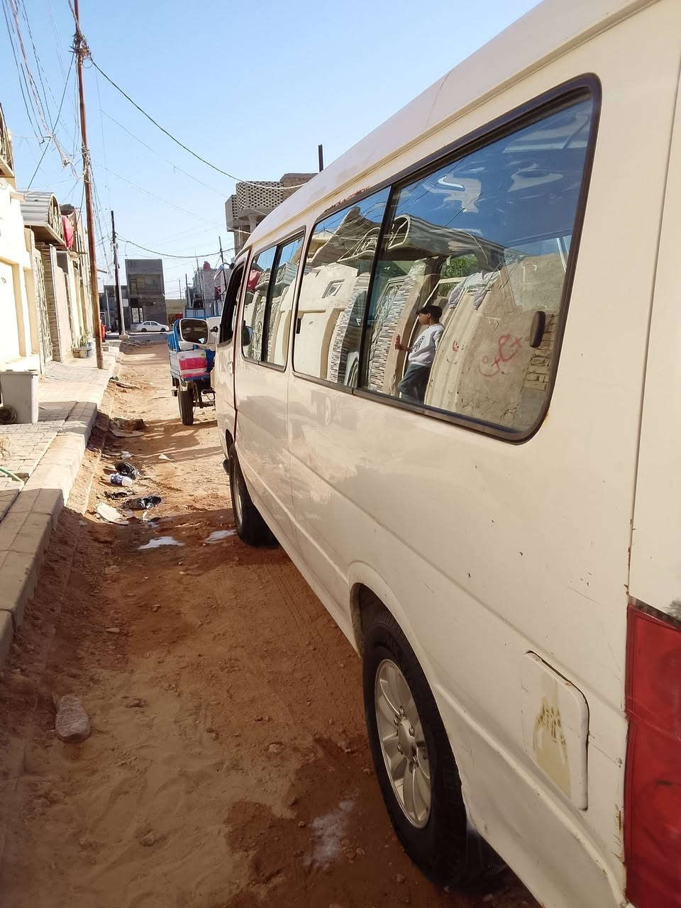 سلام عليكم سيارة جنبي H1 موصليه سنويه عضم عاج مديل 14 بسم مواطن حداديه نضيفه سياره تخم تاير جديد مكينه كير واكسن مكفولات مكان نجف سعر 32وبيها مجال رقم ***********
