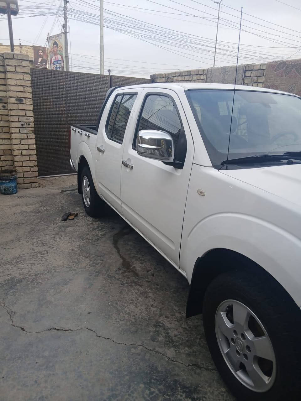 سلام عليكم نيفاره ٢٠١٣ سياره نضيفه رقم بغداد مكفوله مكان بغداد ***********
