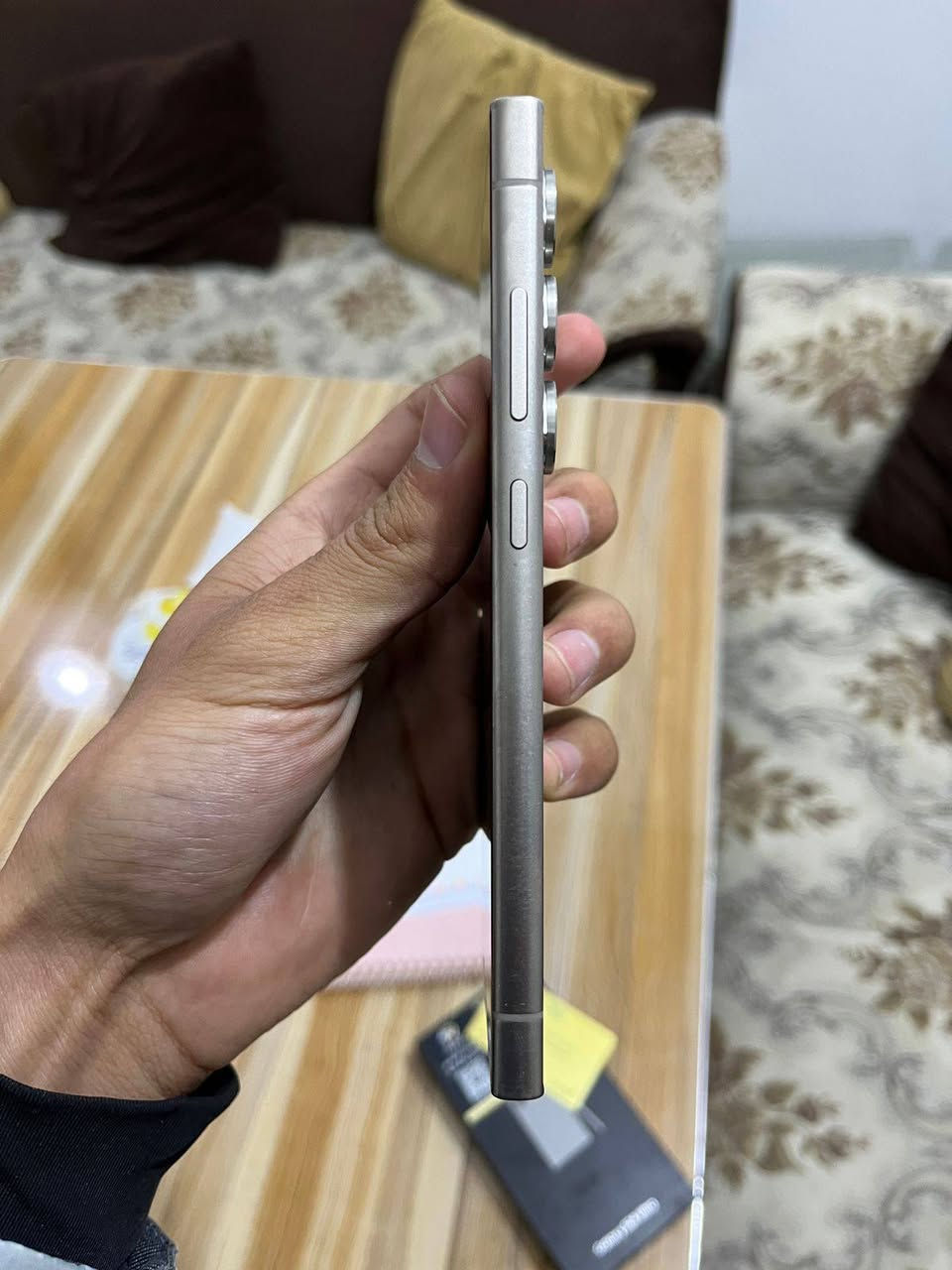 السلام عليكم
S24alter

نضافه 100%

ذاكره 256

كارت الضمان ويااا 

كامل محلقاته 

السعر 950 بدون مراوس 

وبي مجال جدا بسيط


**إذا كنت صاحب هذا الإعلان وتريد حذفه لأي سبب، رجاءا أرسل رسالة إلى الدعم الفني**