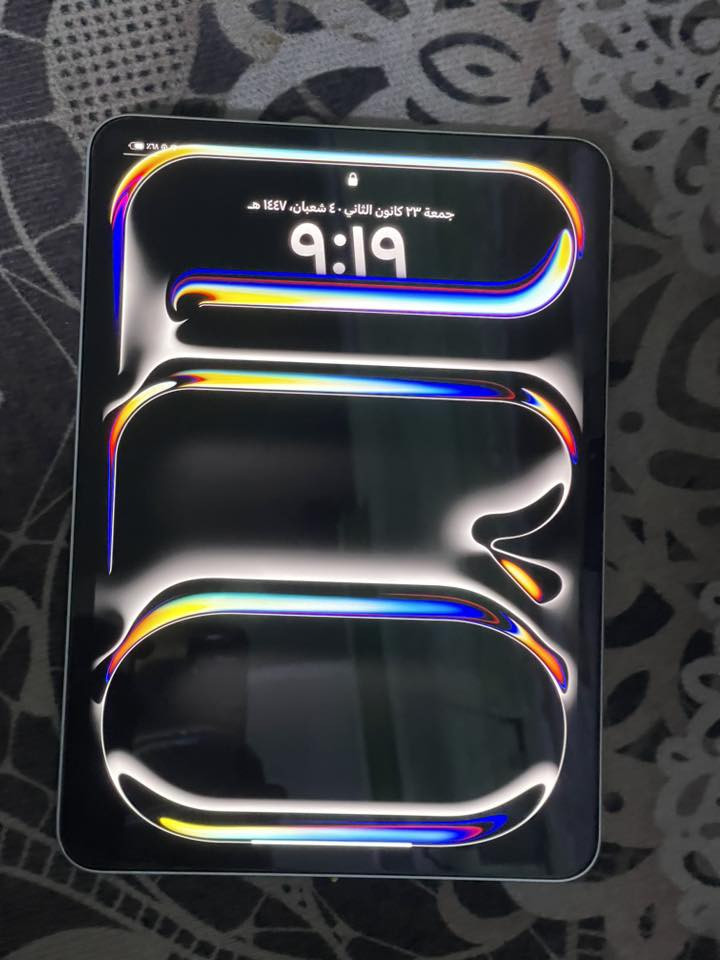 سلام عليكم شباب ايباد 11البيع m4ذاكره 256بطاريه 94بعده جديد ما مستخدم اهواي هوه او كارتونته وملحقاته كاملات السعر 1150 وبي مجال للشراي مكاني بغداد مدينه الصدر هاذه رقمي ***********
