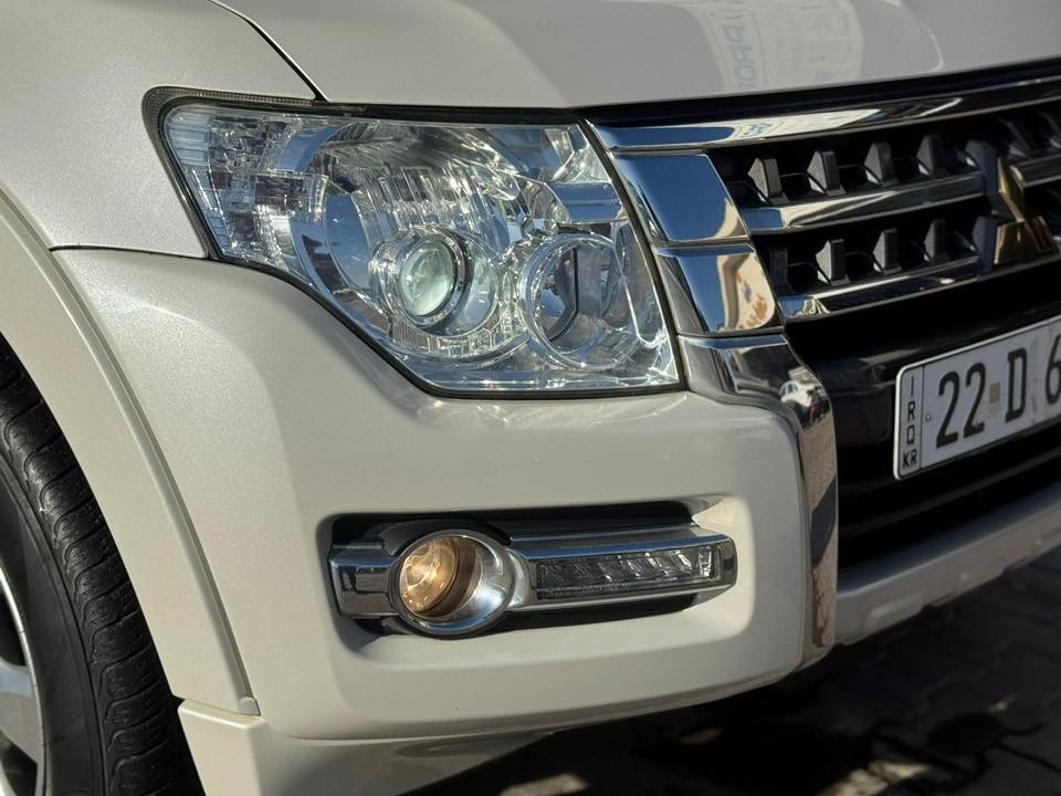 باجيرو 2019 نظافة الزيرو مكفولة حتى من التكحيل بعدها بفابلون الوكالة
ماشية  45
علامات الذهبية كشنات راس الارنب  مواصفات سعودي  فول عدا الدمام فقط
فتحة سقف سلايد 
كشنات جلد
تحكم ستيرن 3 جهات

لايتات زنون 

لد نهاري 

كشنات 7 راكب غير مستعمل
تبريد منفصل شاشة 3 قطع
شاشة كبيرة 
كامرة خلفية وحساس خلفي
ثلاجة بالجكمجة
مكينه 6 سلندر 3500
ويل حجم 17 
مري شفط
كتلوكات الشركة والسبير والعدة والسويج الثاني غير مستعمل كلهن
السيارة مكفولة من صبغ شخط بارد تبديل فتح كير محرك صدر كهربائيات حالها حال الزيرو 
***********
مكاني بغداد
