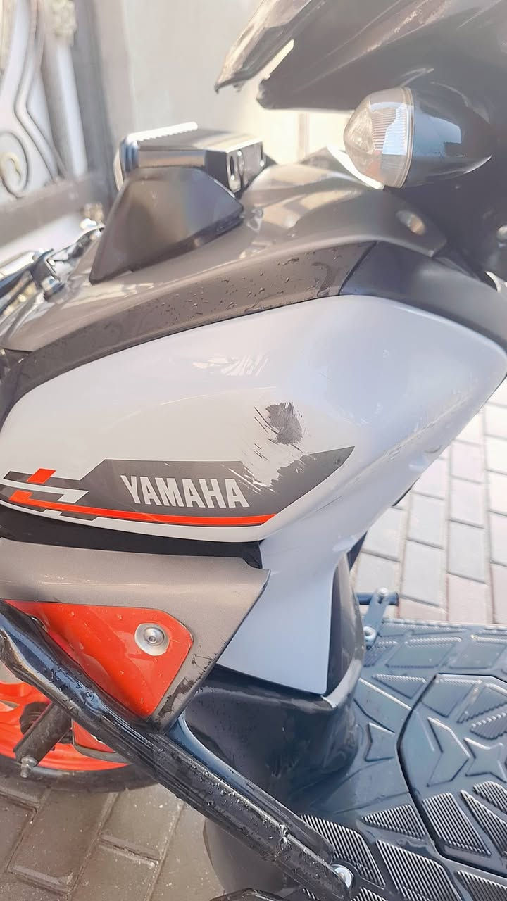 السلام عليكم اخوان هاي مره ثانيه انشرها بسبب الوعود اخوان الدراجه موضحه الضربه مالته واليوم نغسلت صاله شهر واكفه موديل ٢٤ وماشيه ١٢ الف لان ما مطفي العداد الدراجه بس كفر وصفاحيه بيها فقط والباقي الضربات بالدرع وسعرها مليون و ٨٠٠ قفل مابيها مجال ابد وهذا رقمي وانا خادم 
***********
