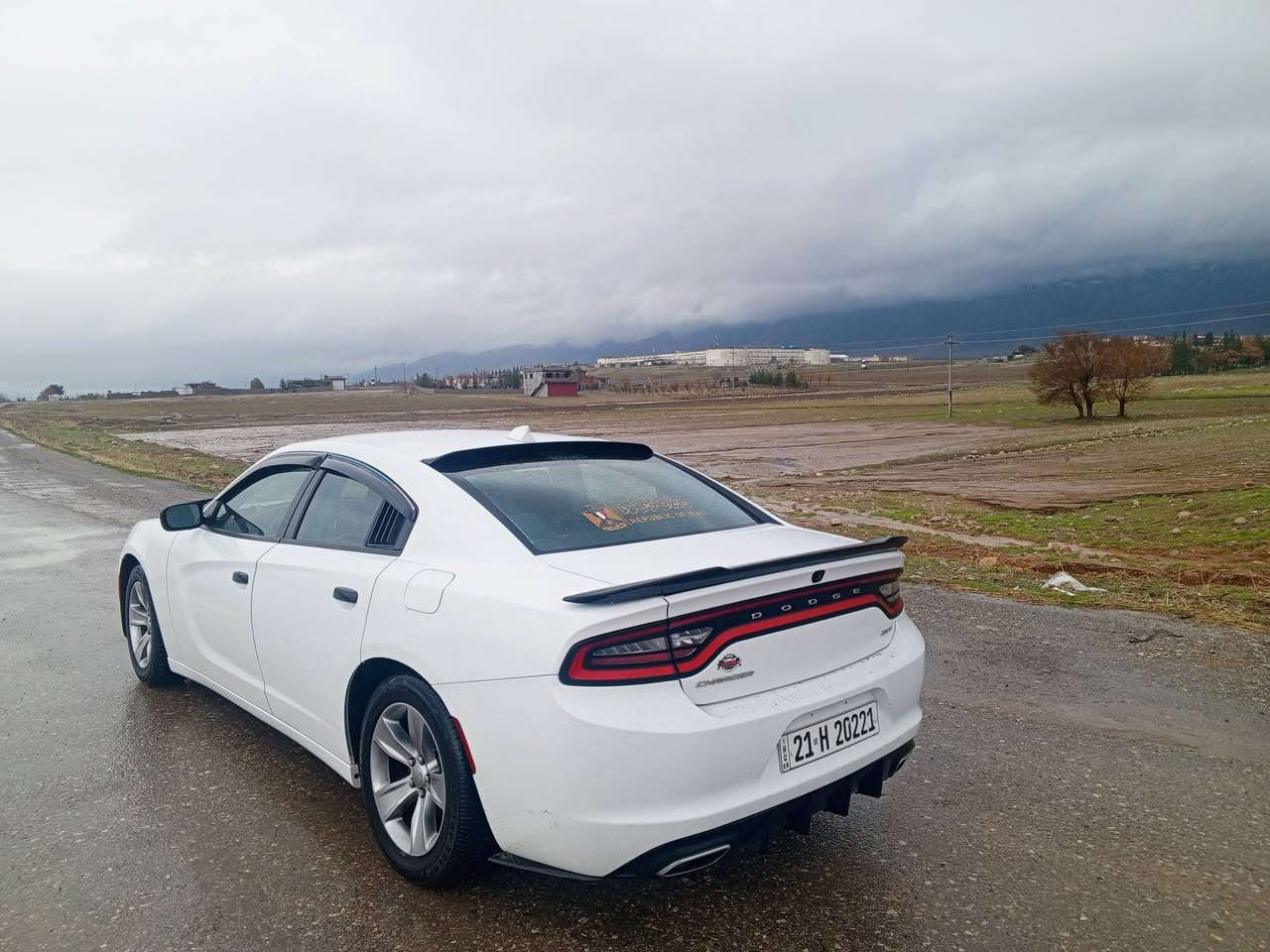 السلام عليكم للبيع جارجر 2016 SXT تويل رقم مميز سليمانه بسمي حادث السيارة جاملغ امامي عكس السايق  مبدل ومباوكين ويا من الباب صبغ وبيها بارد بلجاملغ الخلفي كلش بسيط أقل من الشبر مكينه وكير مامفتوحات على وضعيت الشركة السياره استخدام شخصي كلش نضيفه تخم تاير جديد وتبريد خير من الله ويل 18  SXT غرفه VIP لون 
سمائي السعر 183 وبيها مجال كلش بسيط 
عنواني بابل الحصوه ***********
