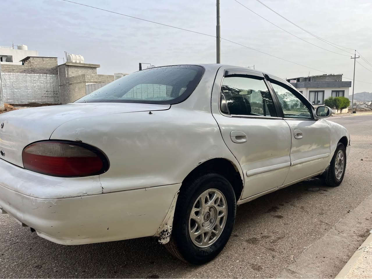 کیا کریدۆس 
ئارمی سلێمانی 
مۆدێل ١٩٩٨ 
مەکینە مەرغوب 
مەکینە سوور
گێر تۆماتیک 
تەبریت سارد و گەرم 
تایەی تازە
زۆر نەرم و بێ تەقە و رەقەیە 
ماڵی دۆستە 
سعری 
٢٦ گەڵا و کەمێ مەجال 
ژمارەی خاوەنەکەی
0776 153 10 83 Singapore
