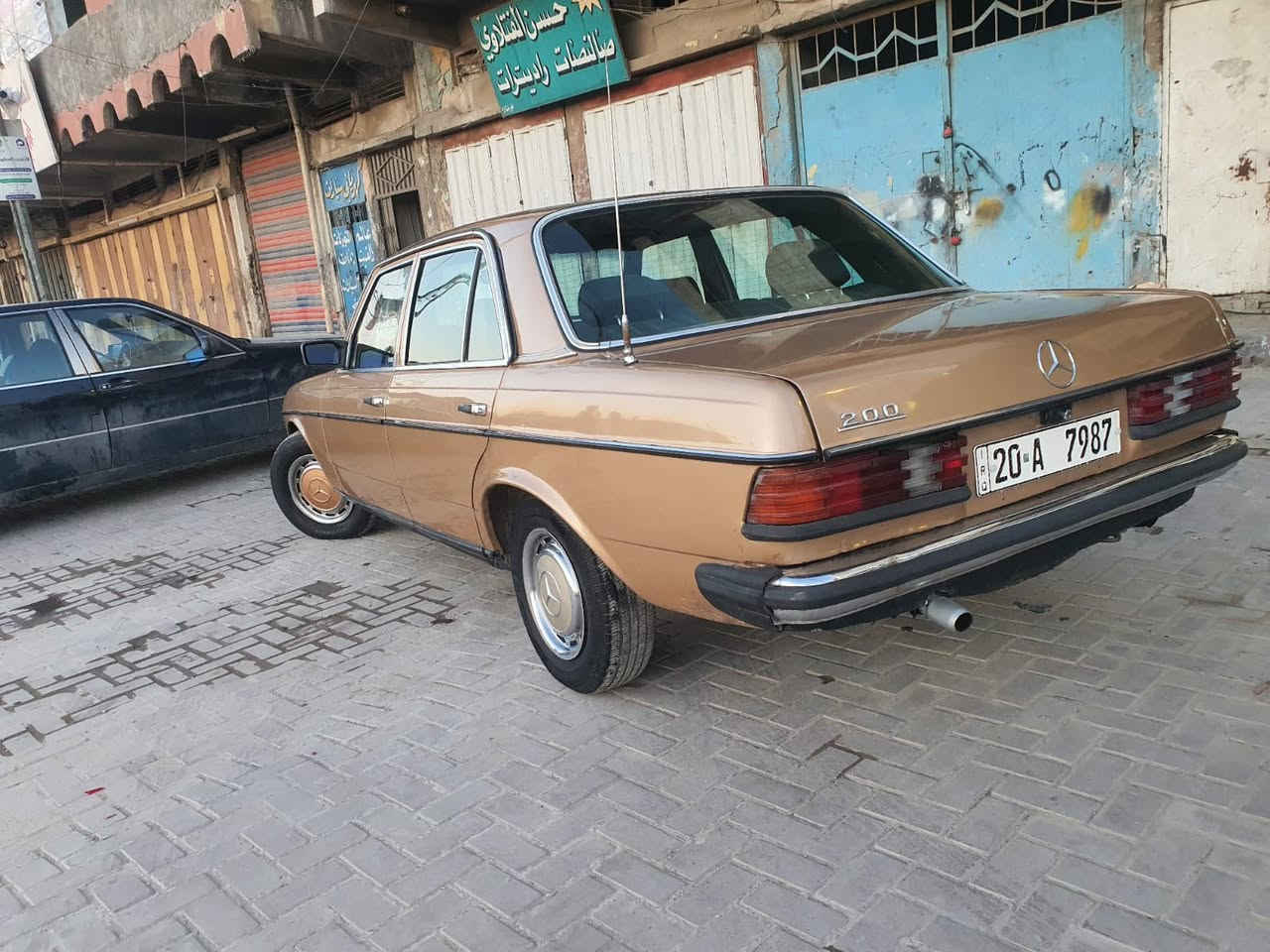 السلام عليكم للبيع ابوجحيل 1985 كير محرك صدر جدد لوك مال حاويه والكير اوتماتيك مابيها نقص باسمنا مكان السياره حي اور الاتصال *********** 
السعر. 55
