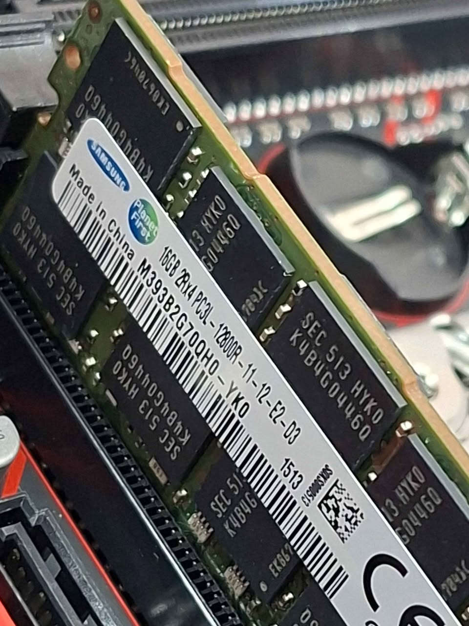 mother board server
ram 16gb 
intel.  xeon E5-2630V2 2.60ghz أربيل, العراق


**إذا كنت صاحب هذا الإعلان وتريد حذفه لأي سبب، رجاءا أرسل رسالة إلى الدعم الفني**