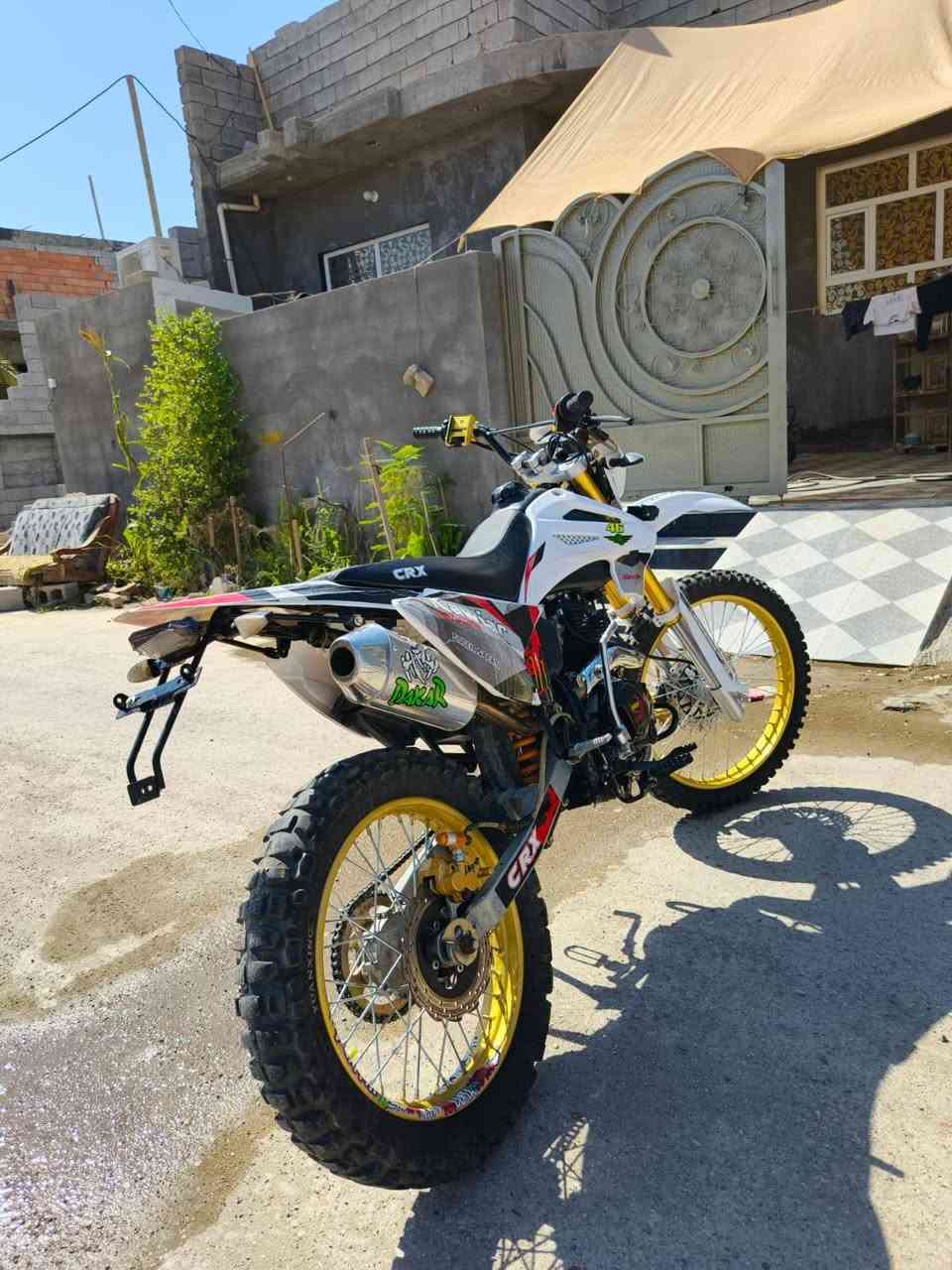 سلام عليكم 
قفاز للبيع 
موديل 25 اوراق اصولي
محرك 250
ماشيه 4000
سعر واحد 300 وبيهه مجال
***********
مكاني ديالى بعقوبه
