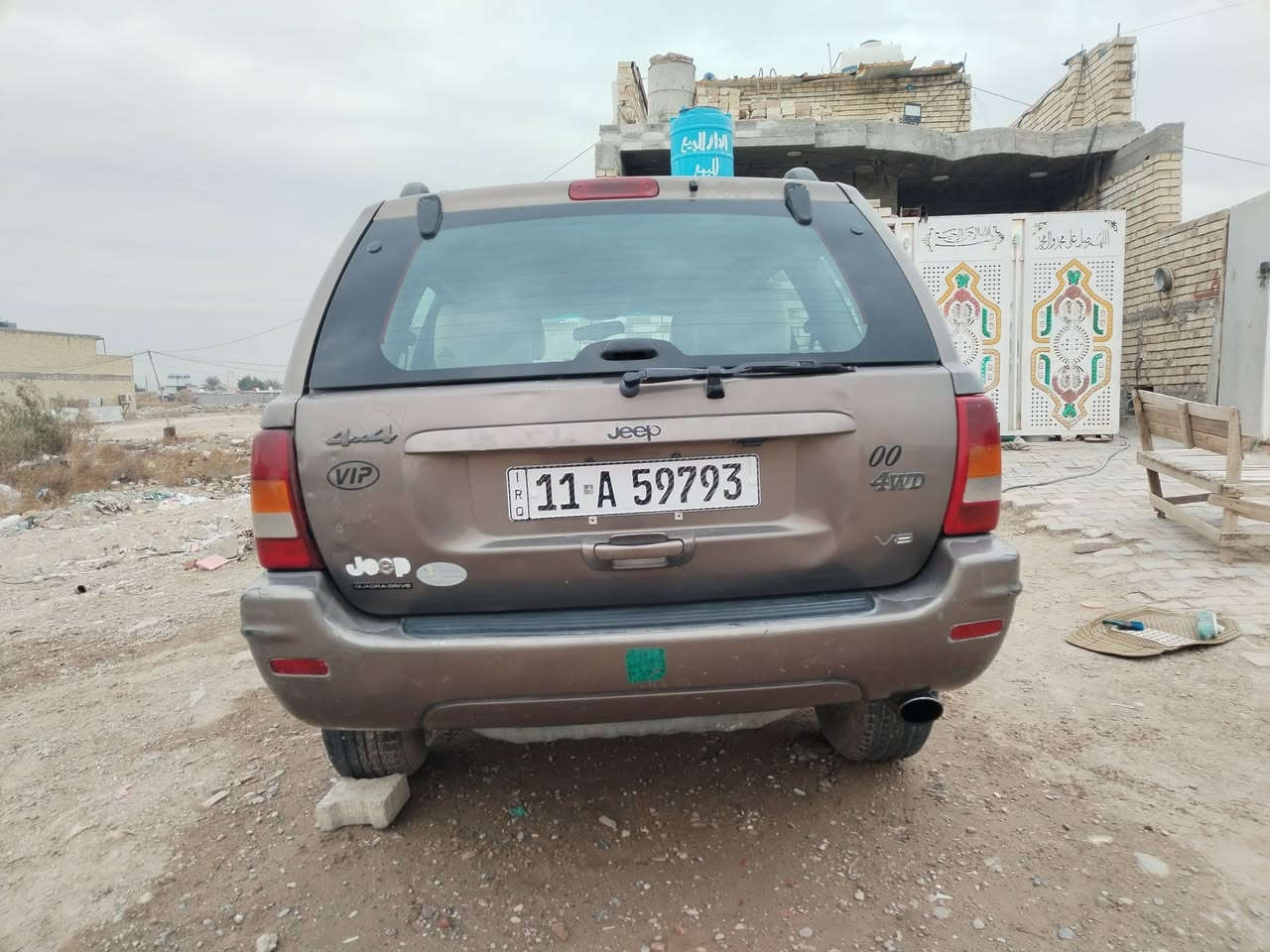 السلام عليكم،، جيب شيروكي موديل 2001 رقم بغداد انكليزي باسمي ابلاديه بيه طخات زغار ما ممصلحات زغار مثل ما موظح بصوره ونقصه تنته تعبانه محرك كير ففتي3000 علفحص لا تنقيص ولا تبخير فتحه سلايد روف تخم تاير ويل كب صدر امامي وخلفي نص عمر تبريد  غراظه موجوده مكان السياره بغداد الشعله سنويه لغايه 2026 
سعر المطلوب ٥٨ بيه مجال بسيط
اي استفسار الأتصال على ***********
 لحد الثامنه مساء
اخوان اعتذر عن المراوس،،،
