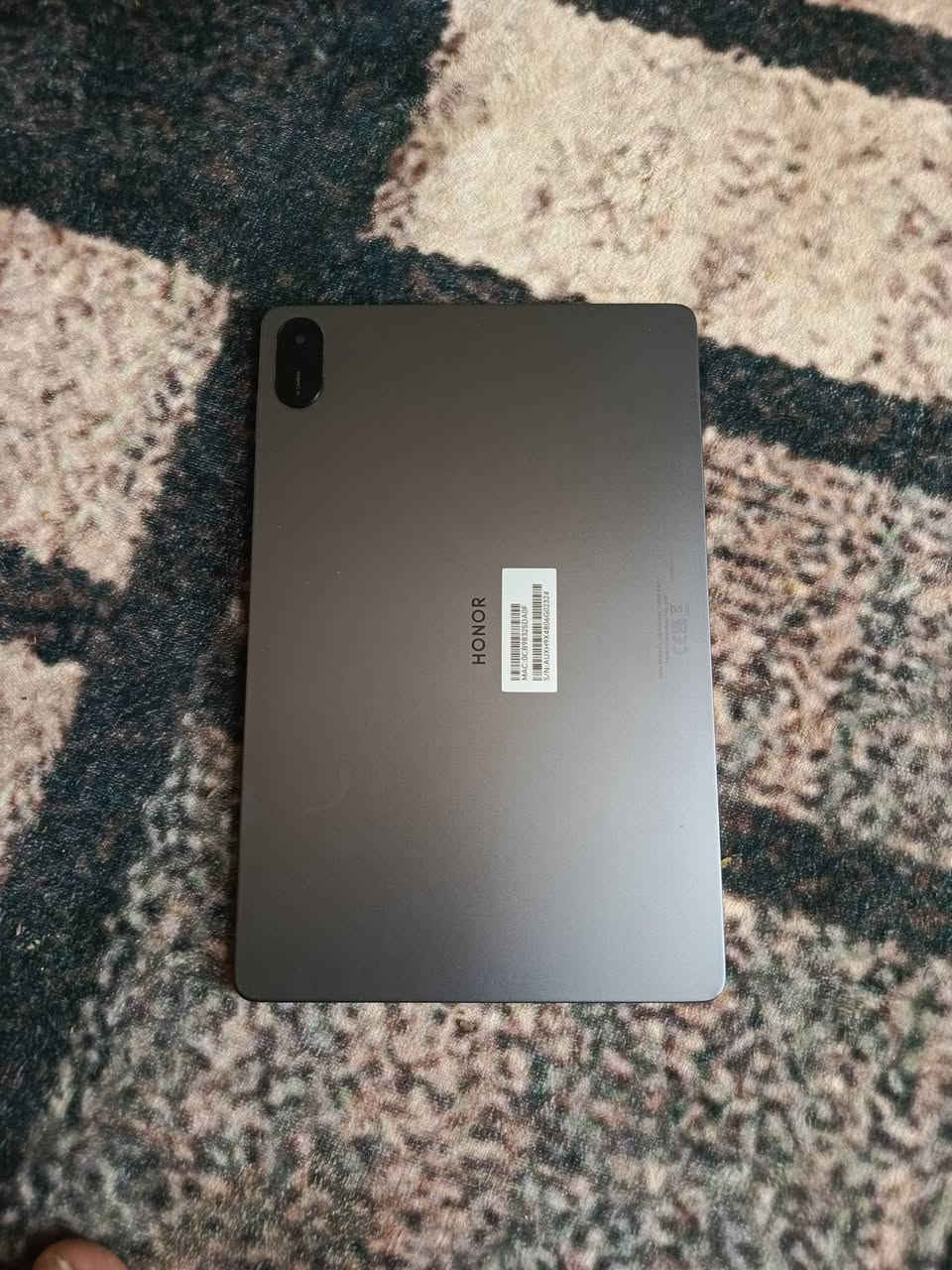 ايباد نظيف وجديد ومكفول السعر 180 وبي مجال الطيبين  مكان بابل قرب صيطرت الآثار )((***********
