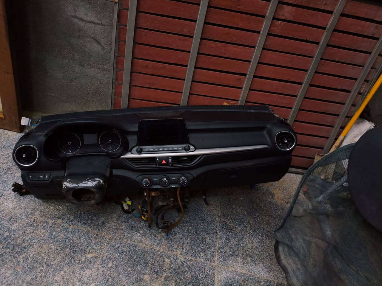 السلام عليكم
عندي دشبول كامل فورتي 22للبيع موبايل ***********
