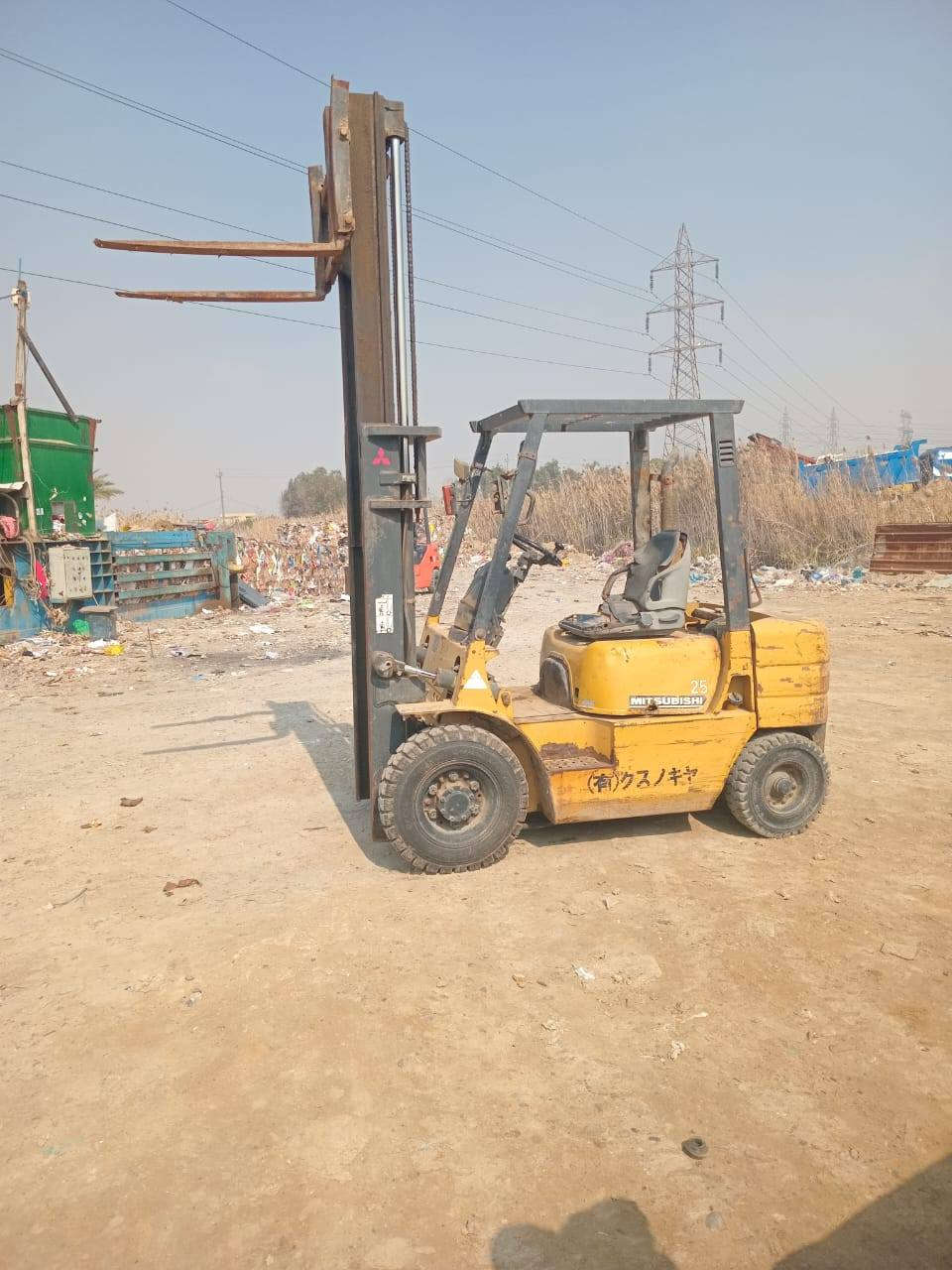 للبيع  رافعه  مسيوبوشي موديل ٢٠٠٢ مكفوله كفاله عامه من مكينه لاصرف وبخار تخم تاير صدر جديد علمآ ان الاليه جاهزه للعمل من كل النواحي وسعرها ٤٢ ورقه  واي استفسار ***********   مكانها بغداد
