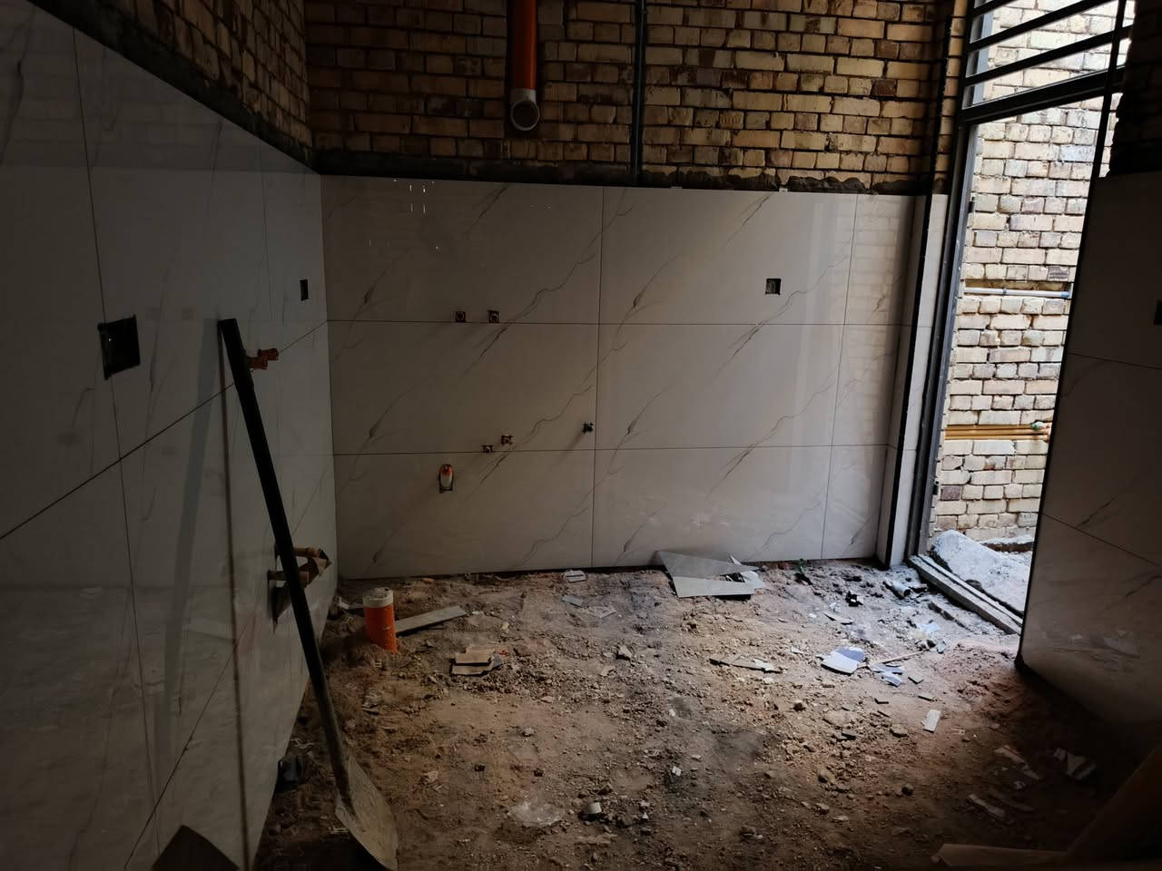 خلفه سيراميك شغل ايراني تتريس درجه اولى ***********
